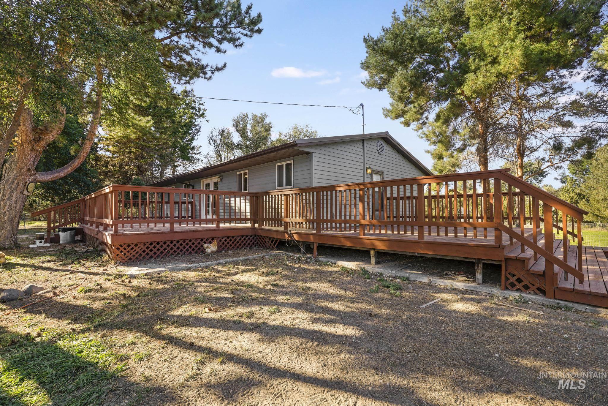 4796 River Rd Property Photo 3
