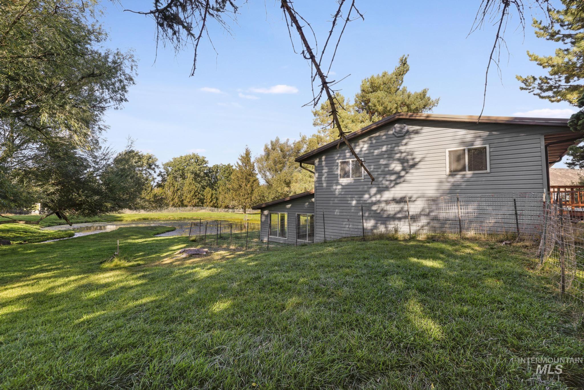 4796 River Rd Property Photo 7
