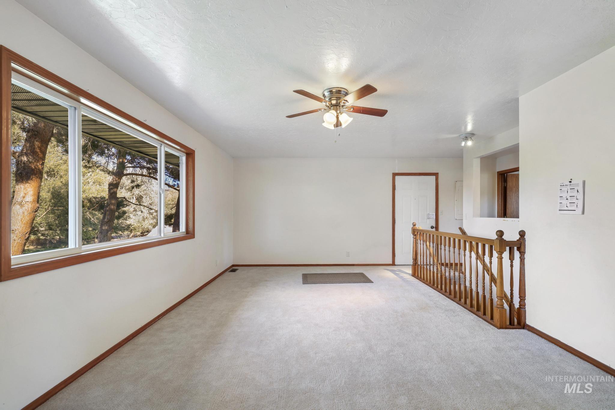4796 River Rd Property Photo 9