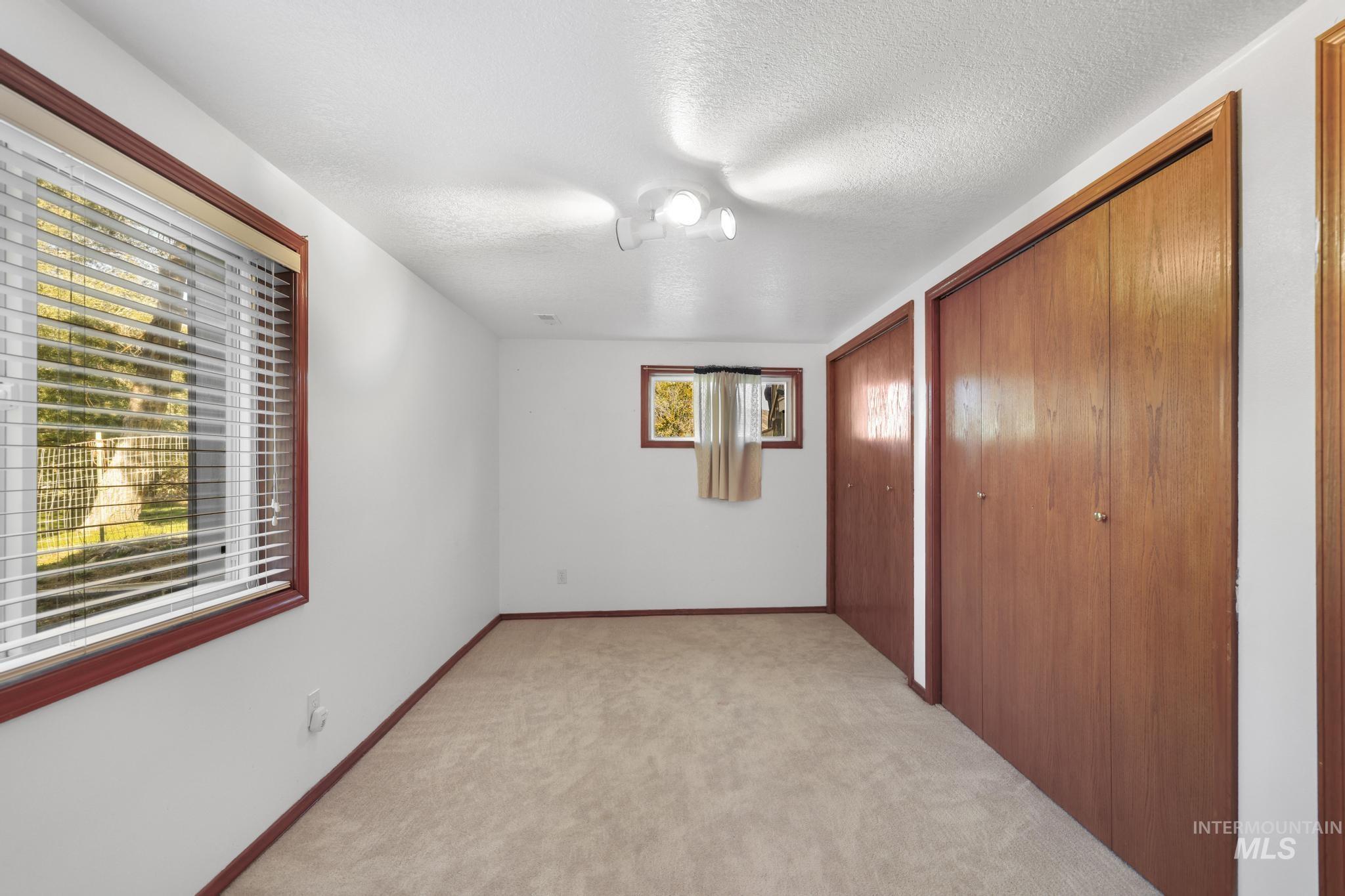 4796 River Rd Property Photo 21