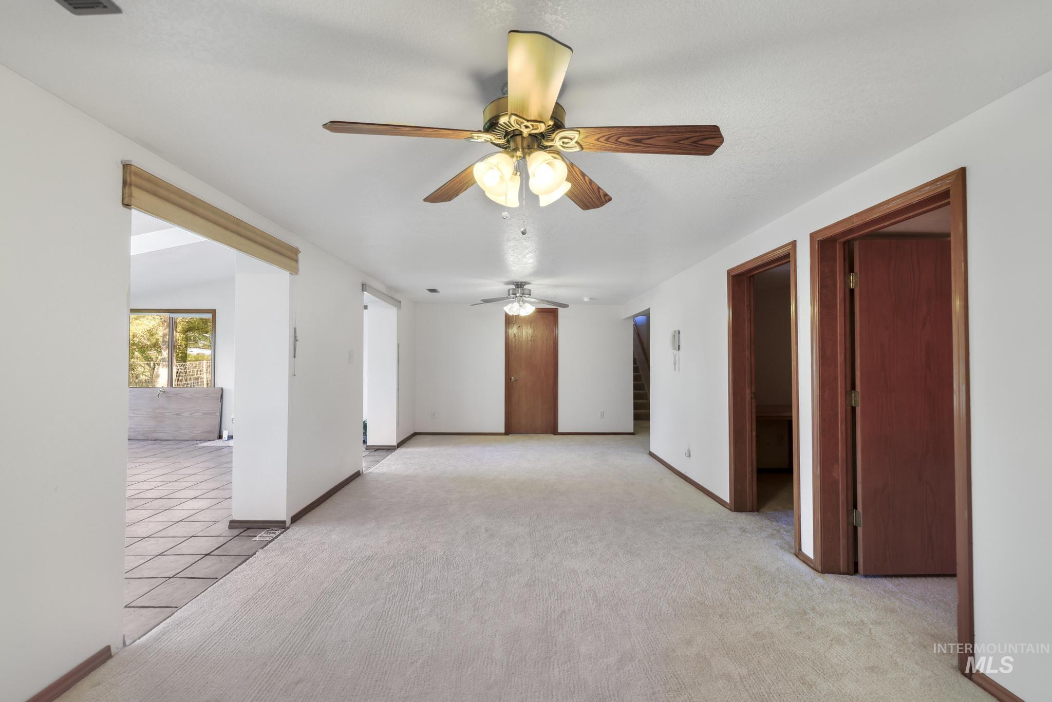 4796 River Rd Property Photo 24