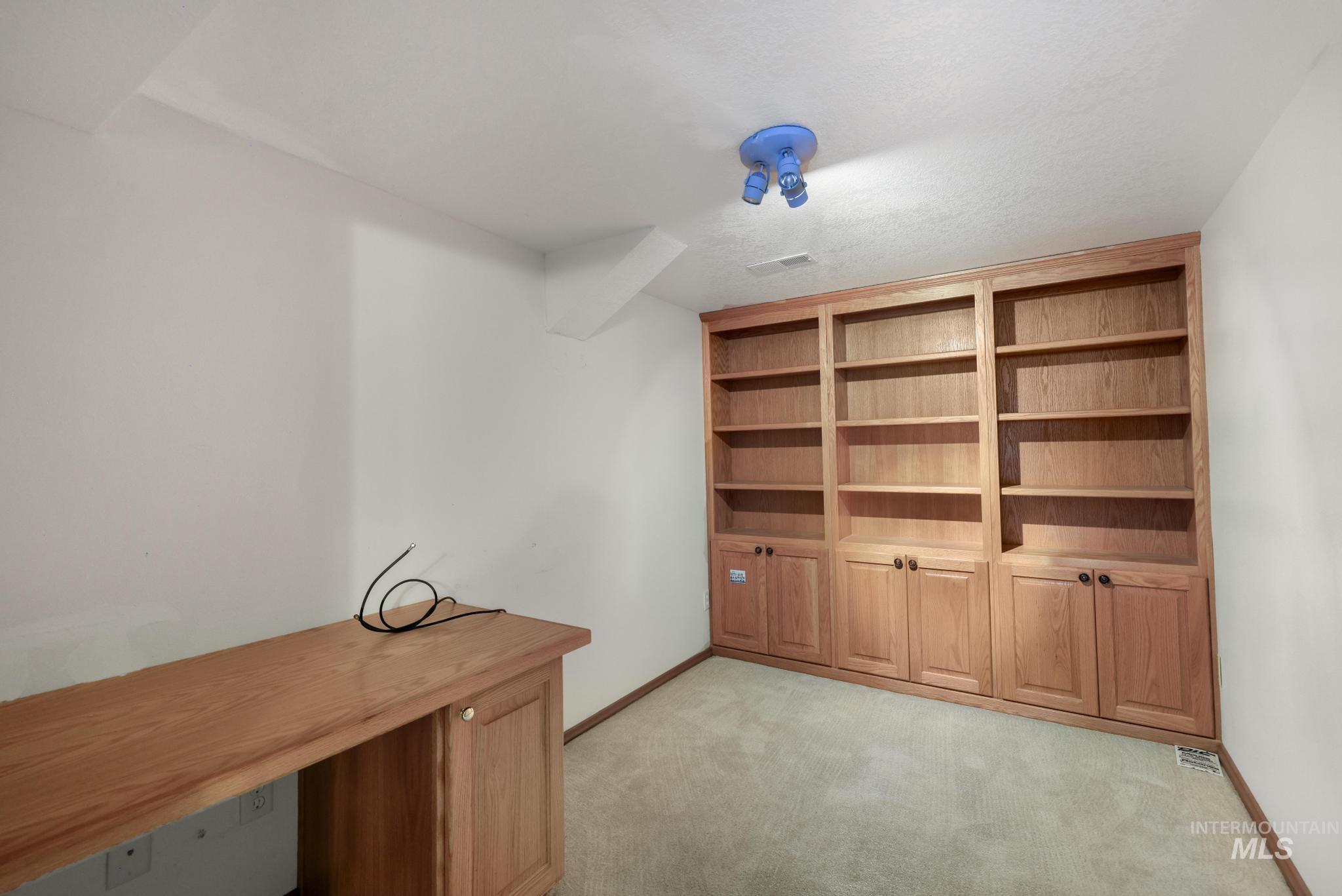 4796 River Rd Property Photo 25