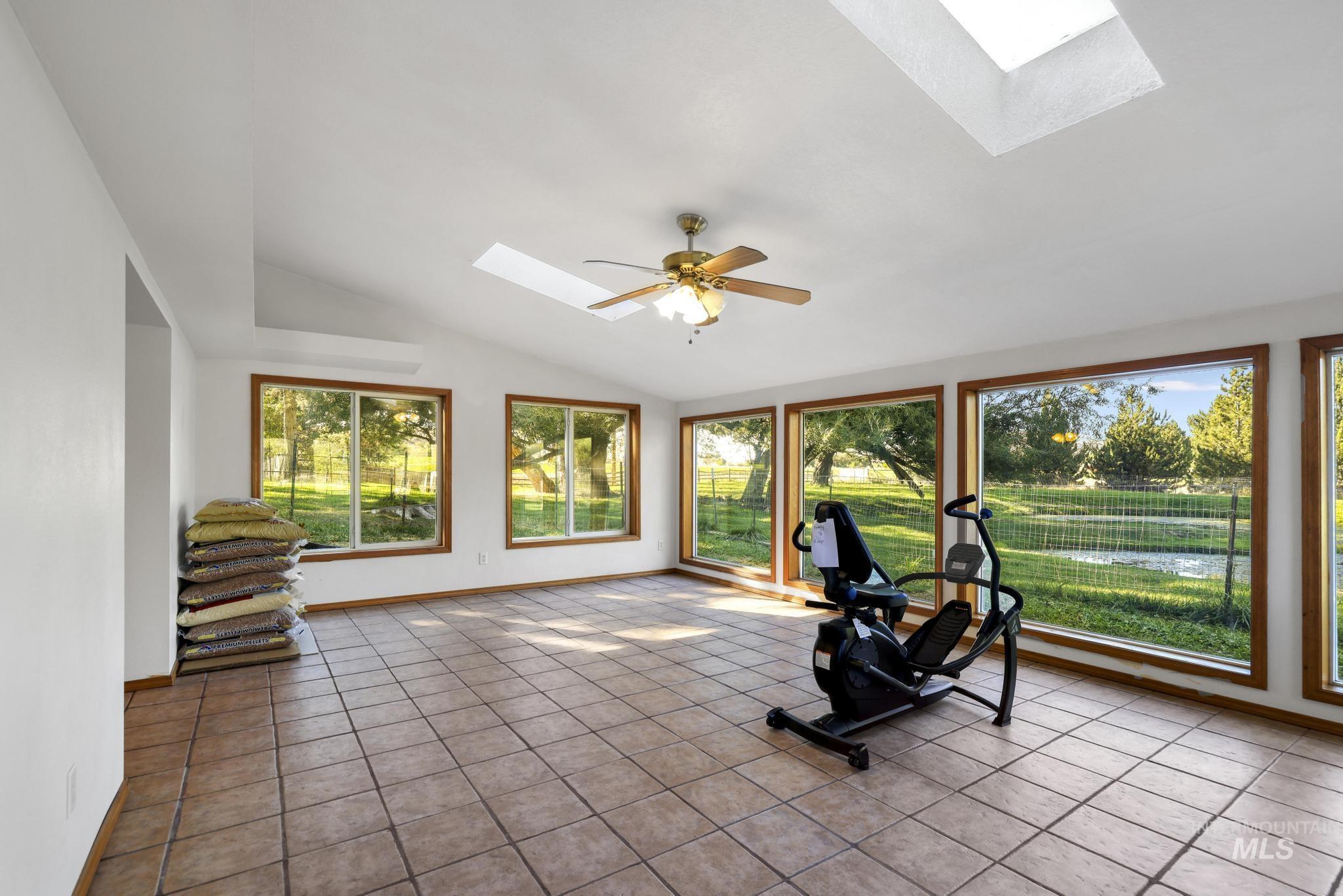 4796 River Rd Property Photo 27