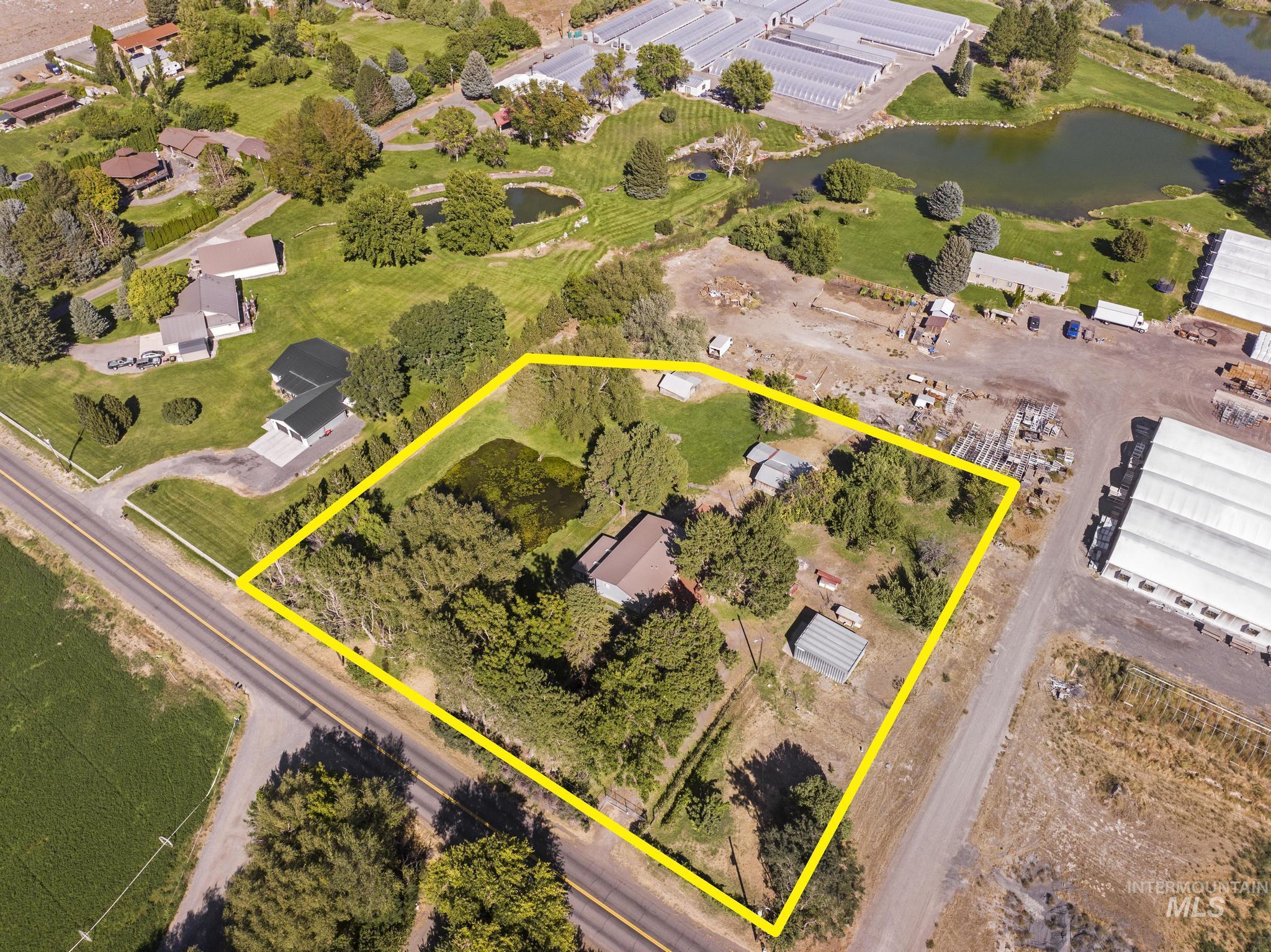4796 River Rd Property Photo 44