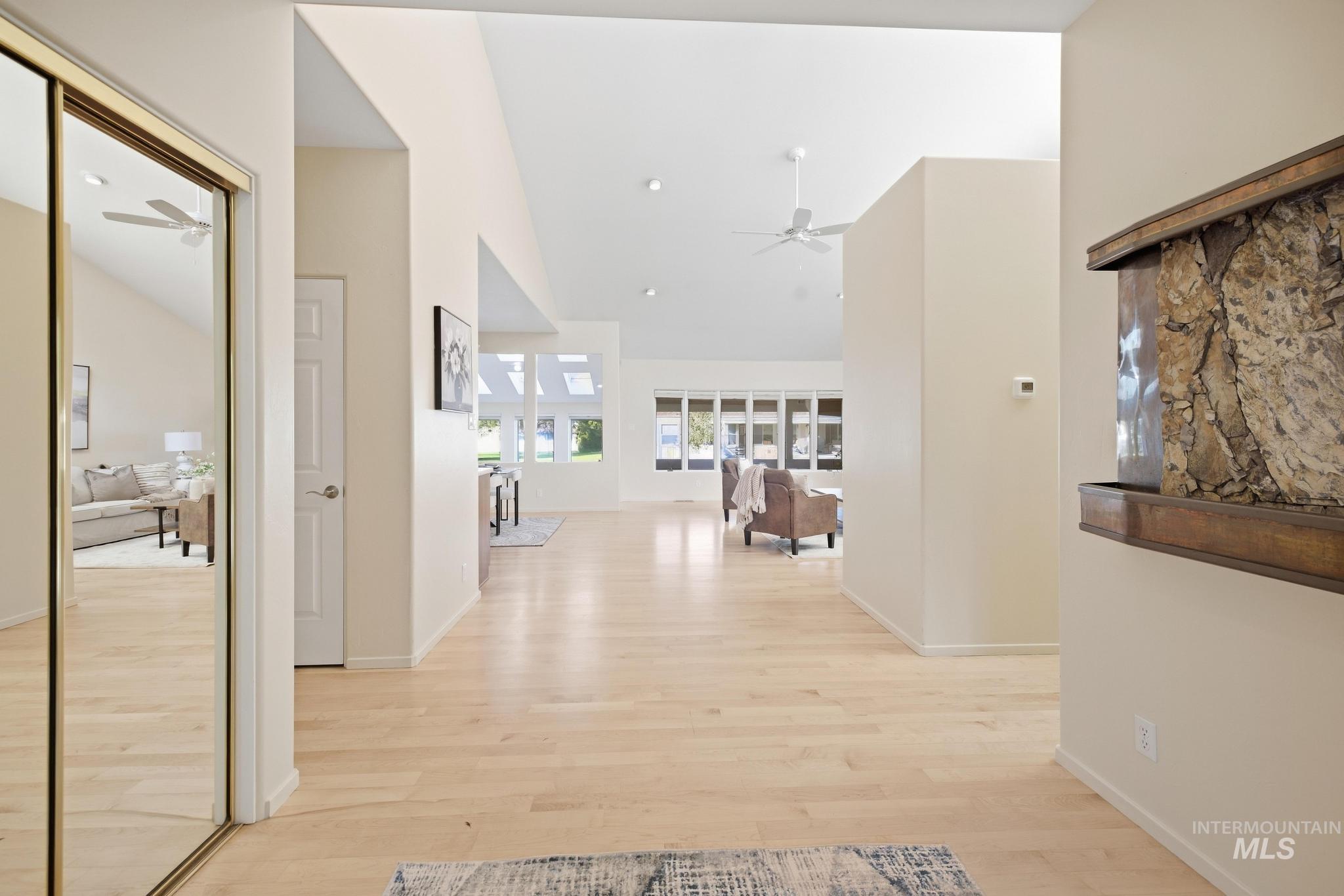 132 Los Lagos Property Photo 3