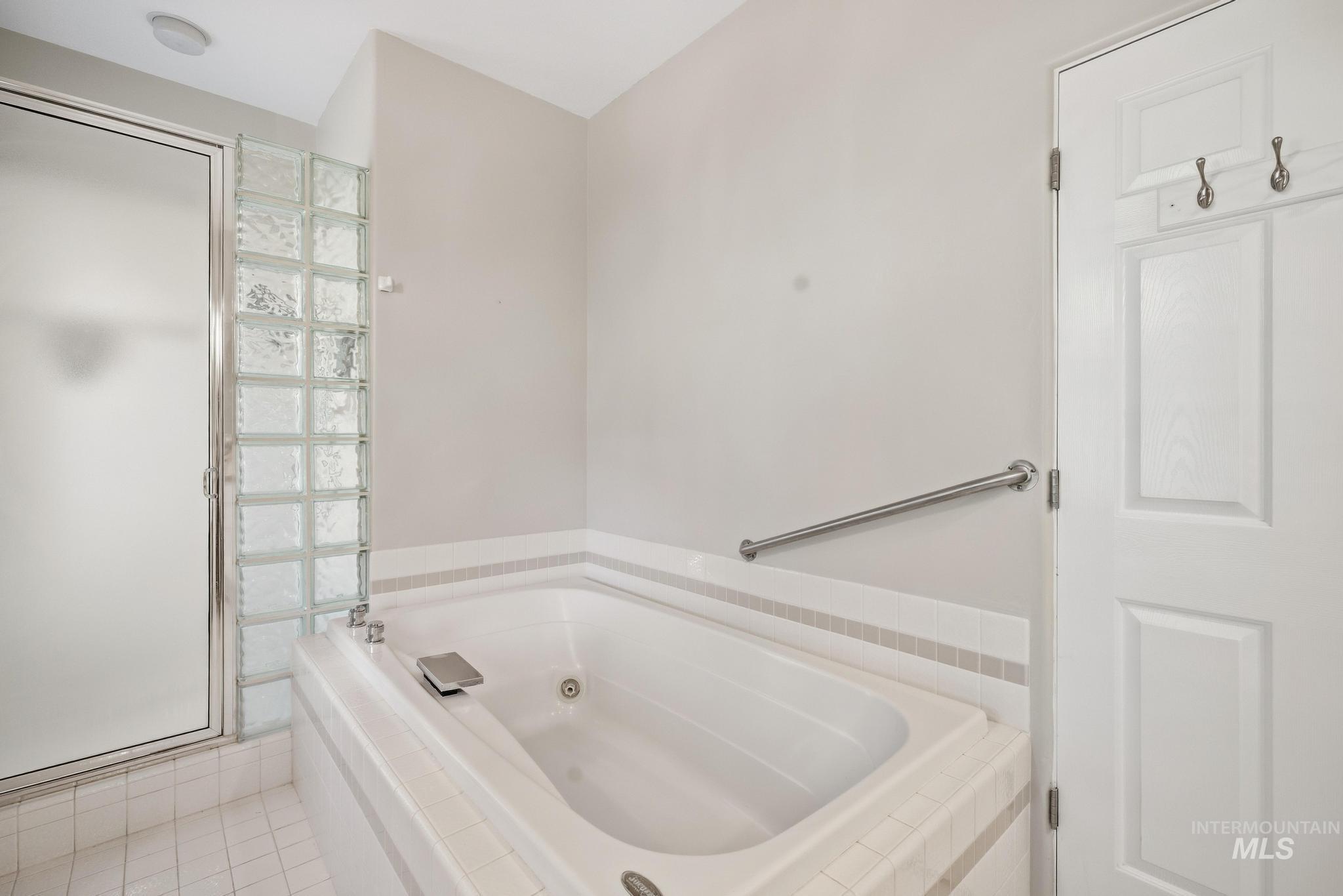 132 Los Lagos Property Photo 26