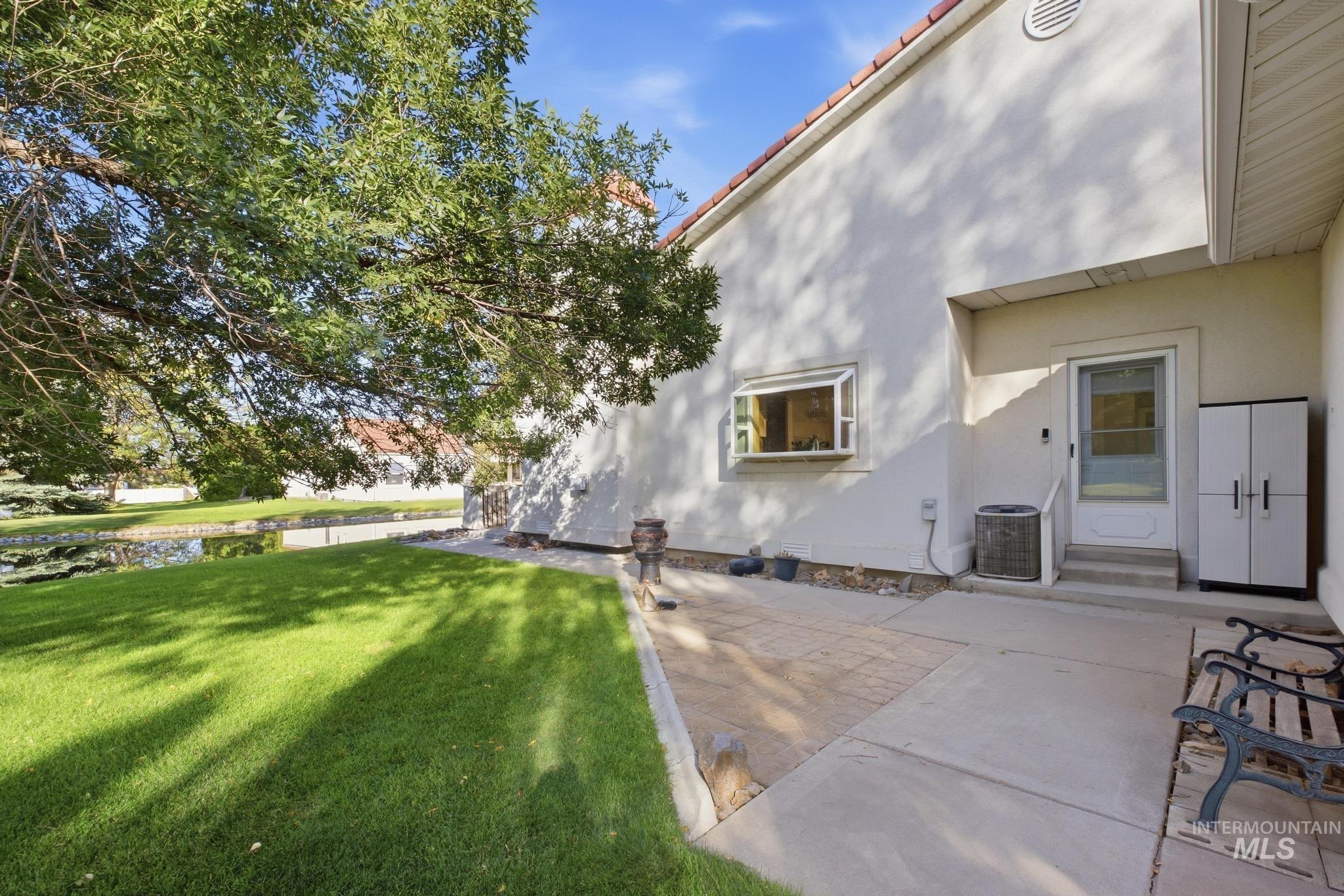 132 Los Lagos Property Photo 43