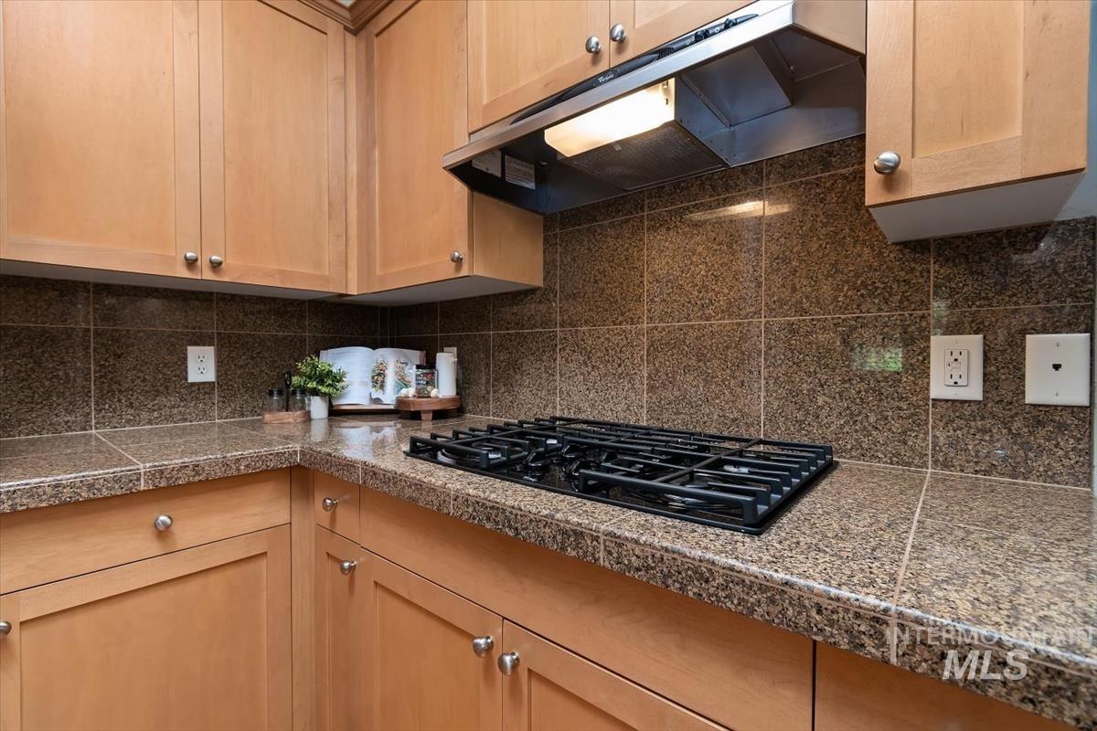 1124 E Winding Creek Drive Property Photo 34