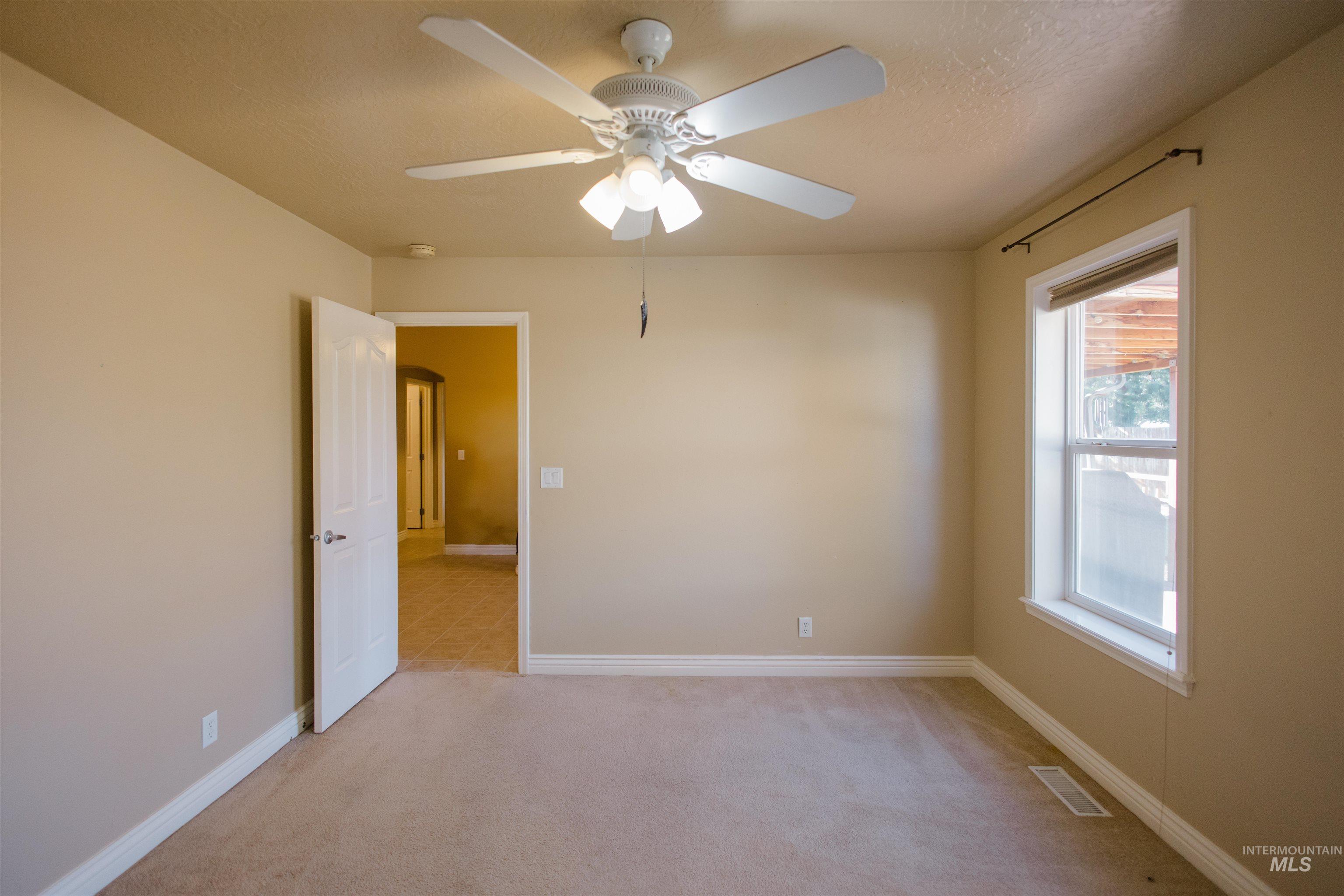 166 Ne Windy Street Property Photo 16