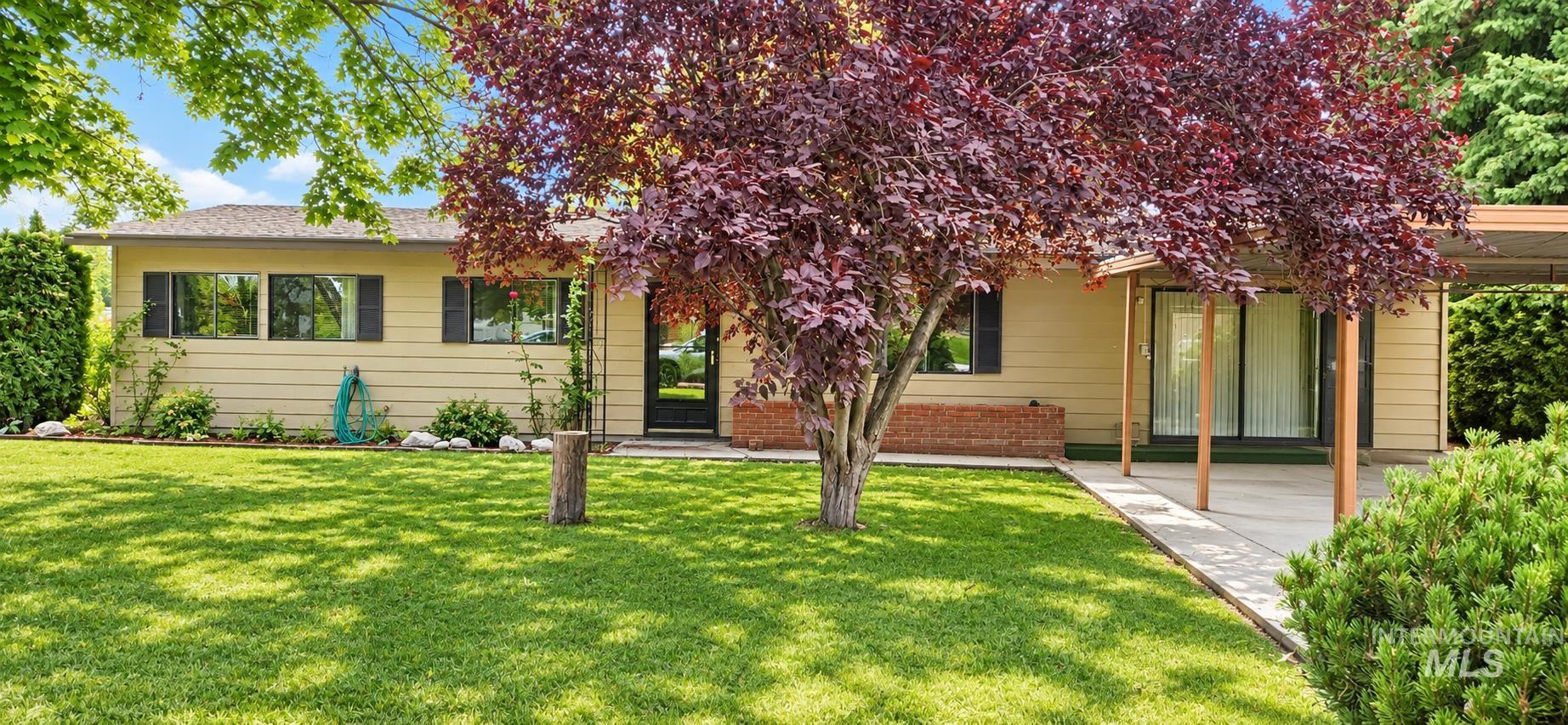 2724 Airport Ave Property Photo 1