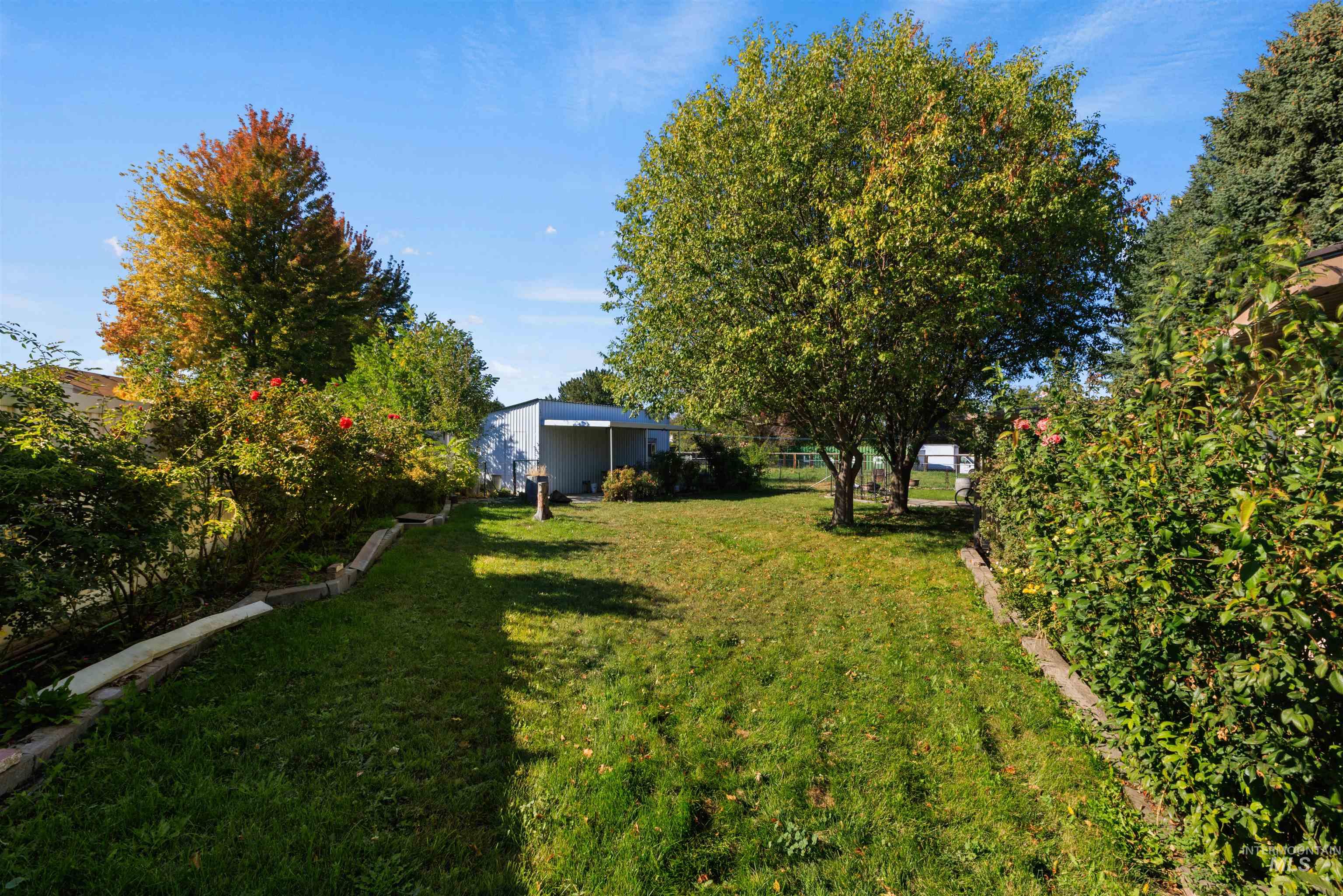 2724 Airport Ave Property Photo 32