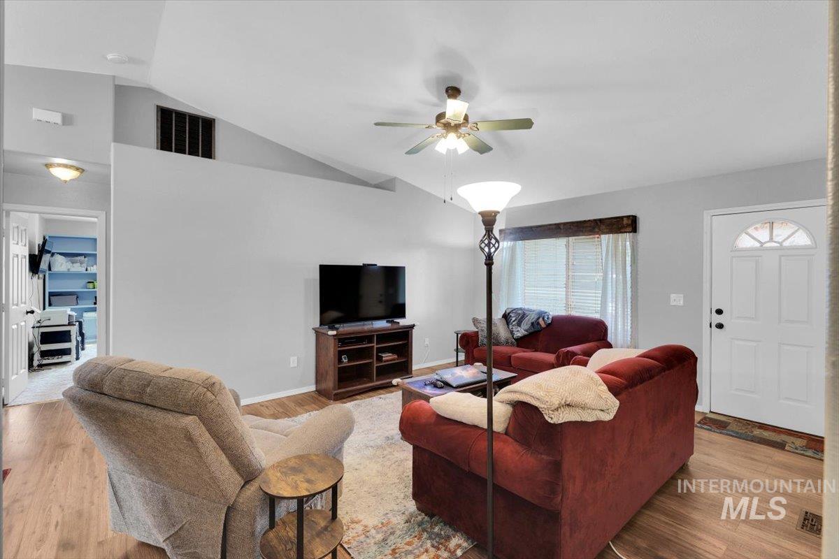 810 Partridge Dr Property Photo 6
