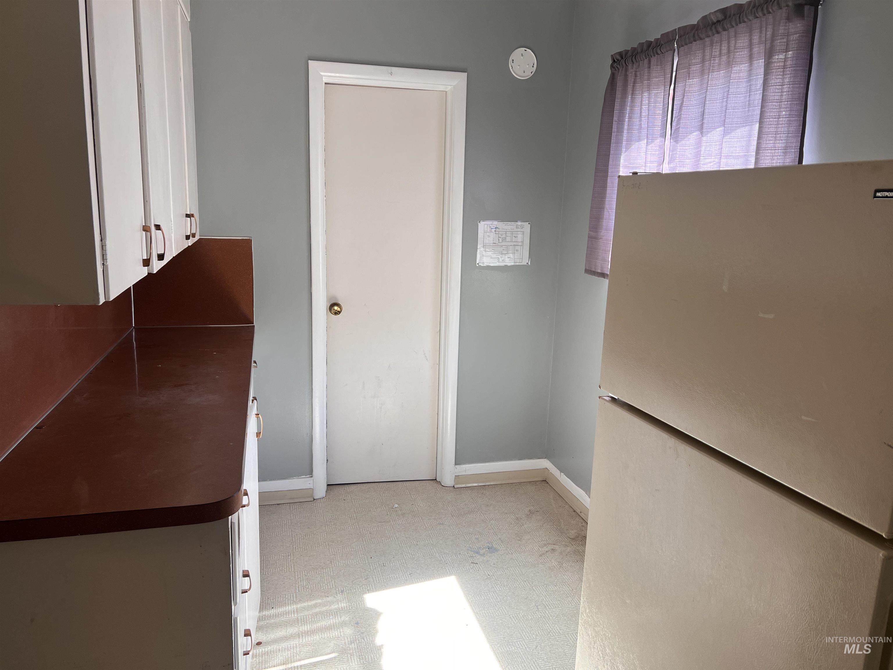121 5th Ave W Property Photo 6
