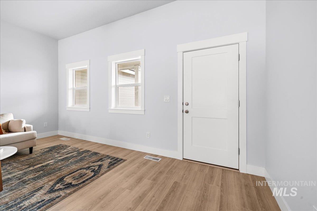 1210 Nw 20th Ct Property Photo 3