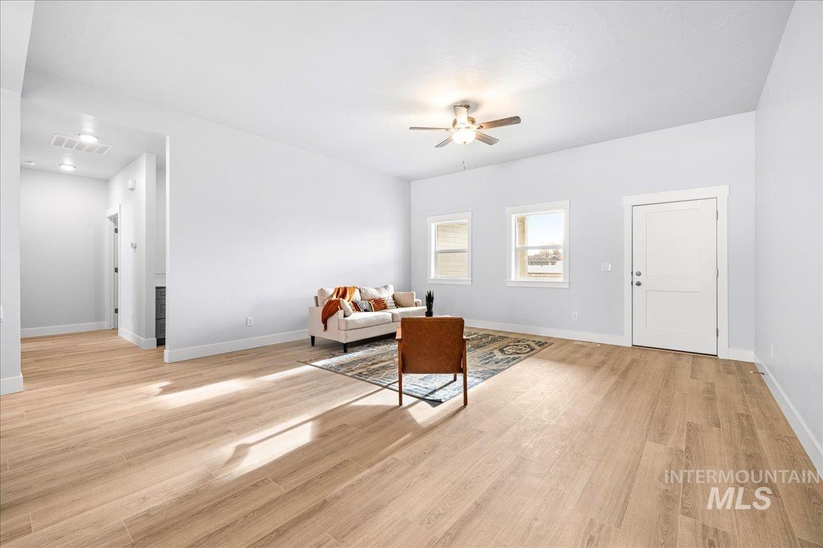 1210 Nw 20th Ct Property Photo 4