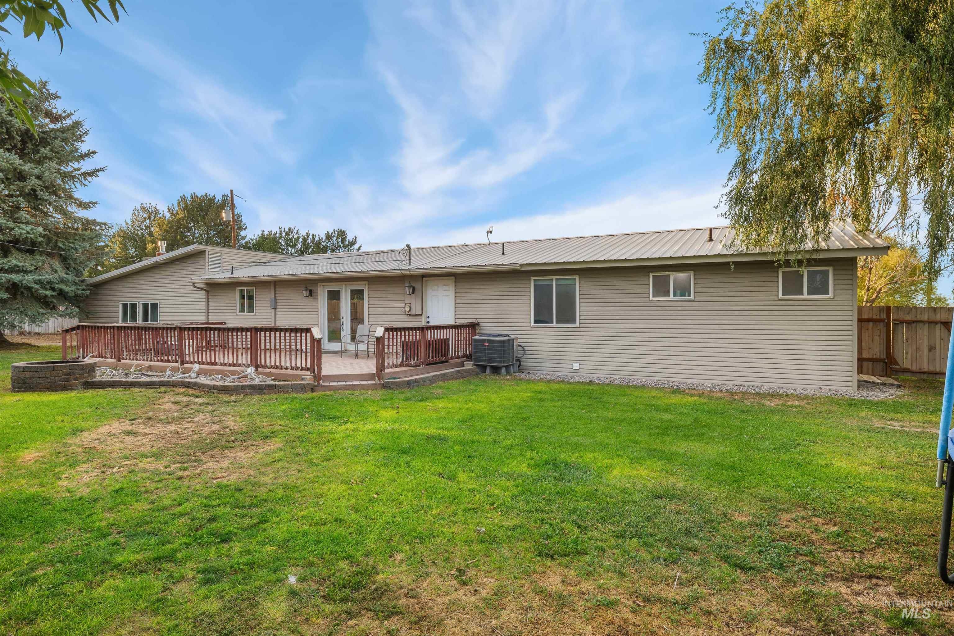 2681 E 3700 N Property Photo 10