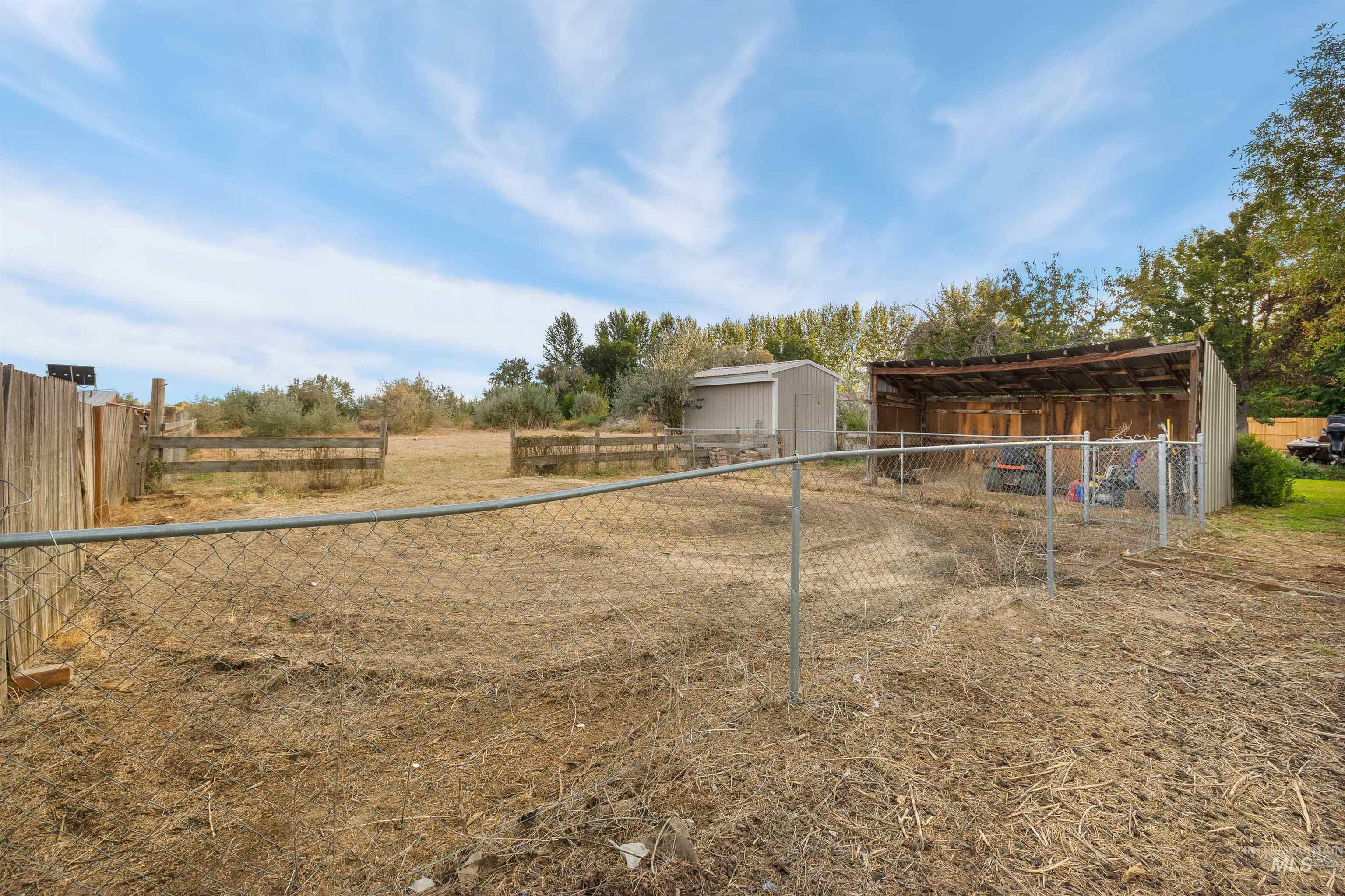 2681 E 3700 N Property Photo 16