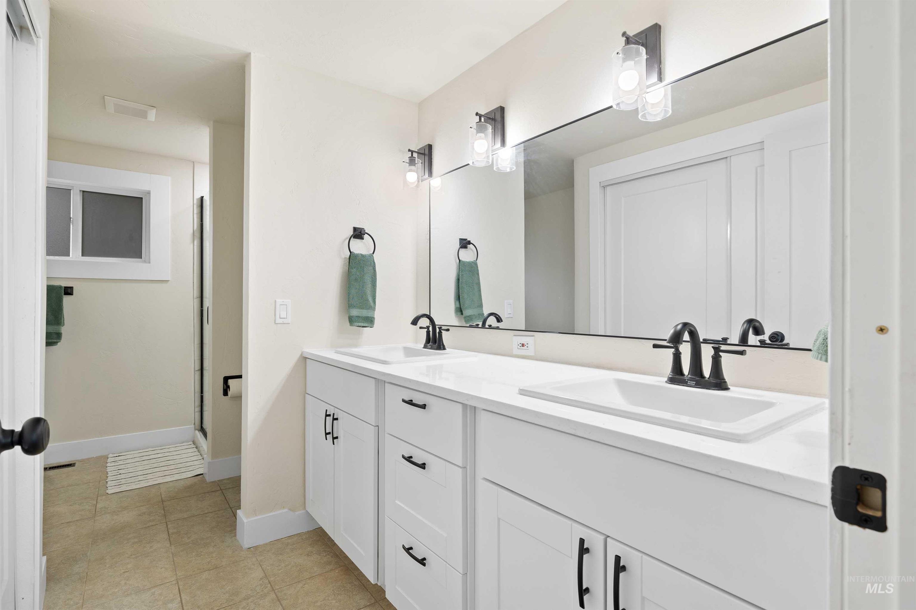 2681 E 3700 N Property Photo 34