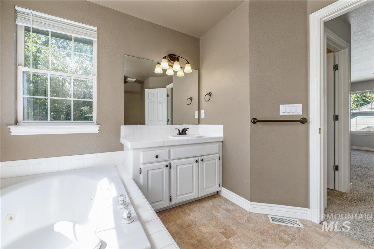 366 E Brookhollow Dr Property Photo 28