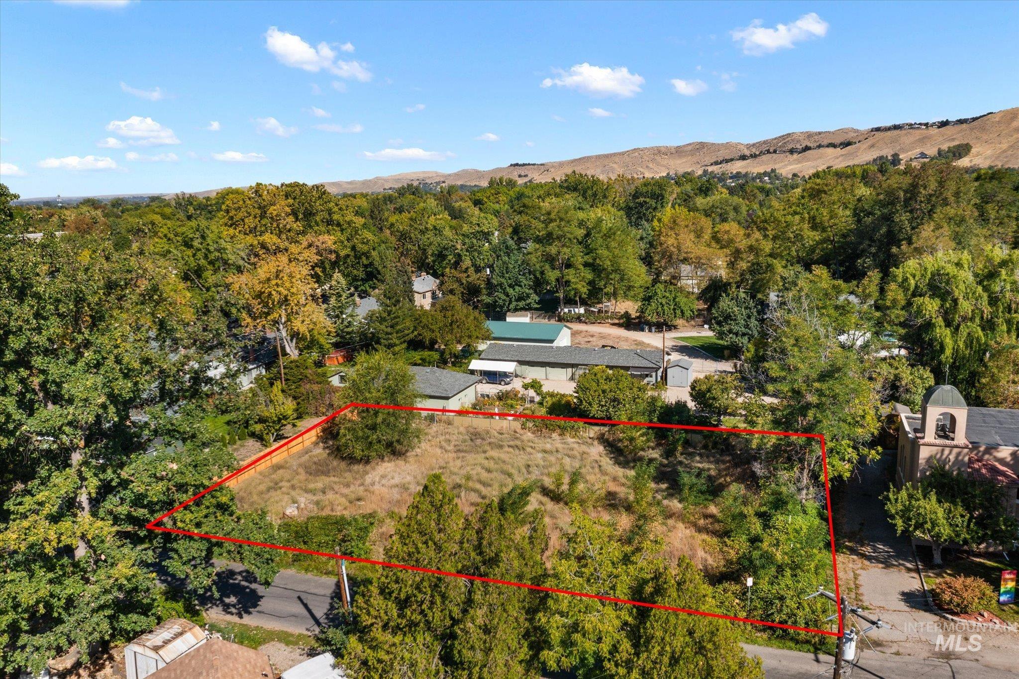 4432 W Taft Property Photo 1