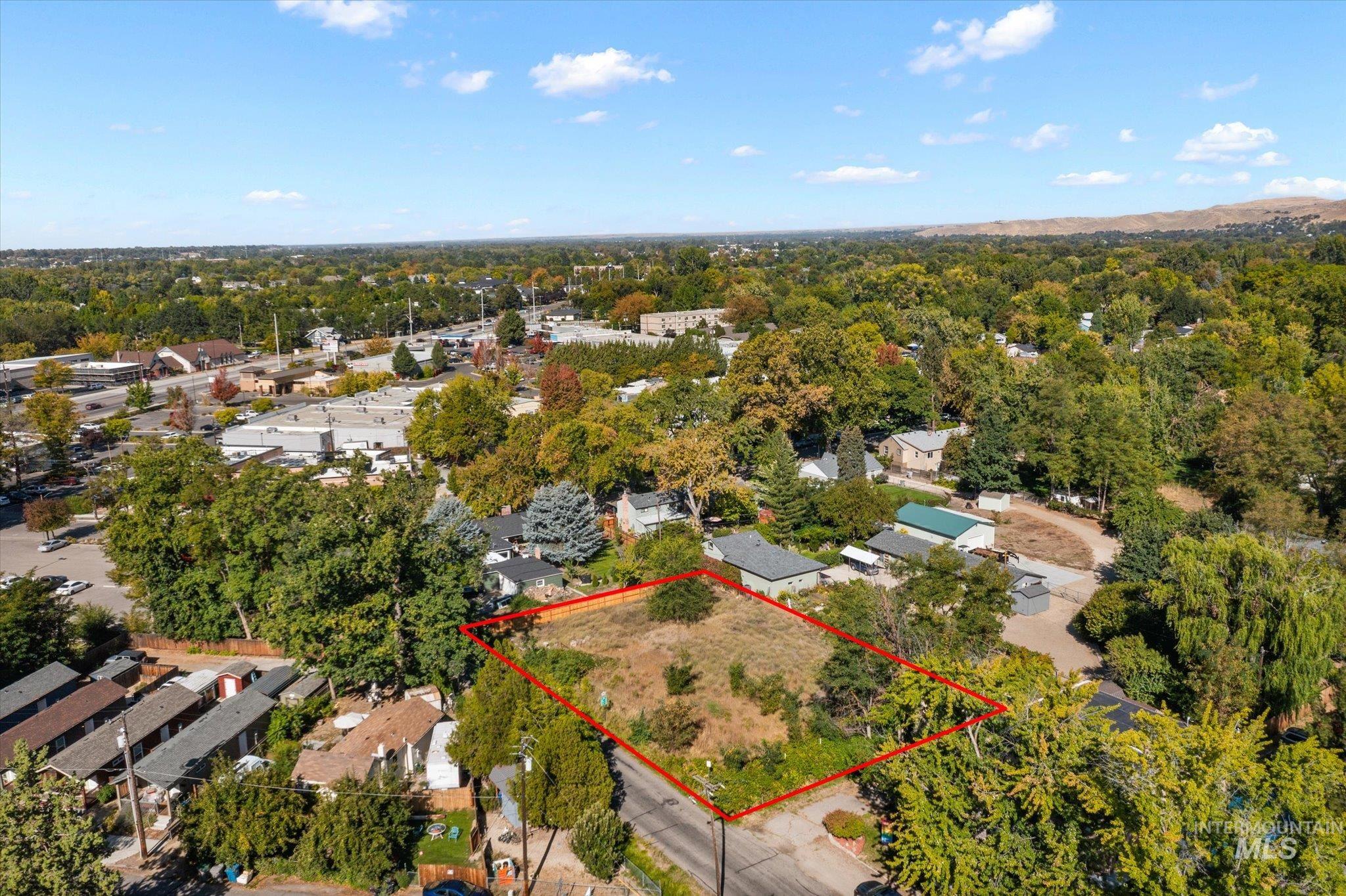 4432 W Taft Property Photo 2