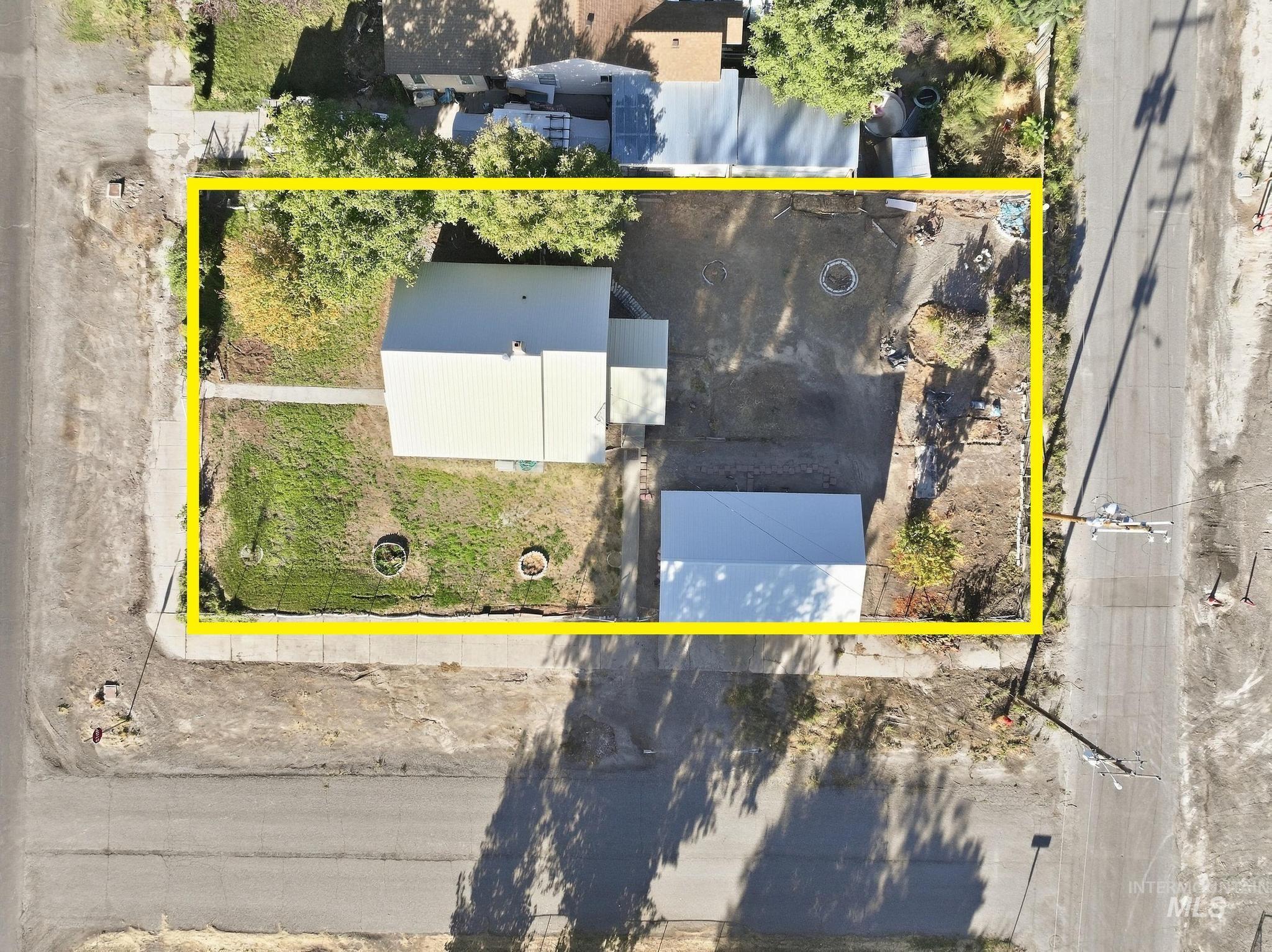 202 W Midway St Property Photo 28