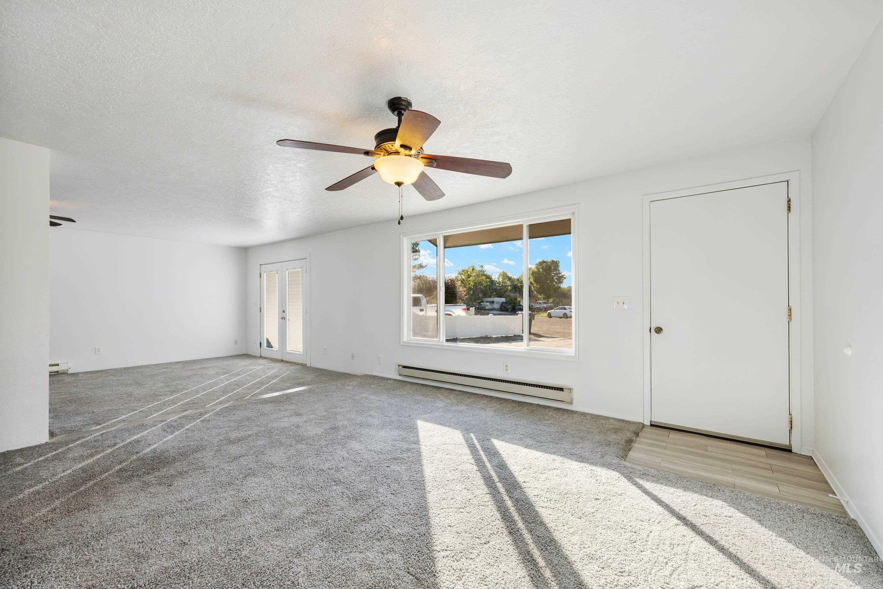 312 Carol Pl Property Photo 12