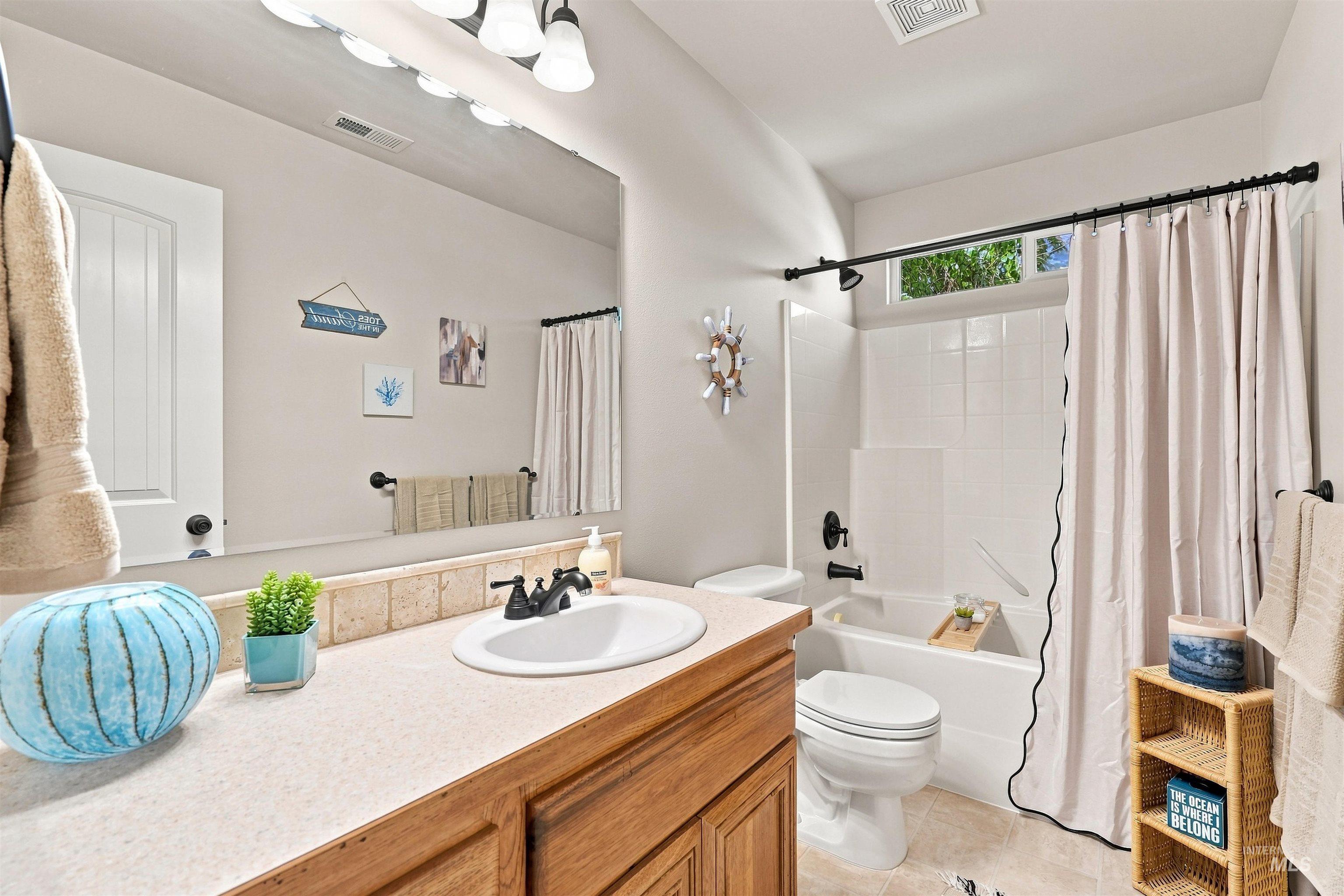 663 N Shadowfox Pl Property Photo 32
