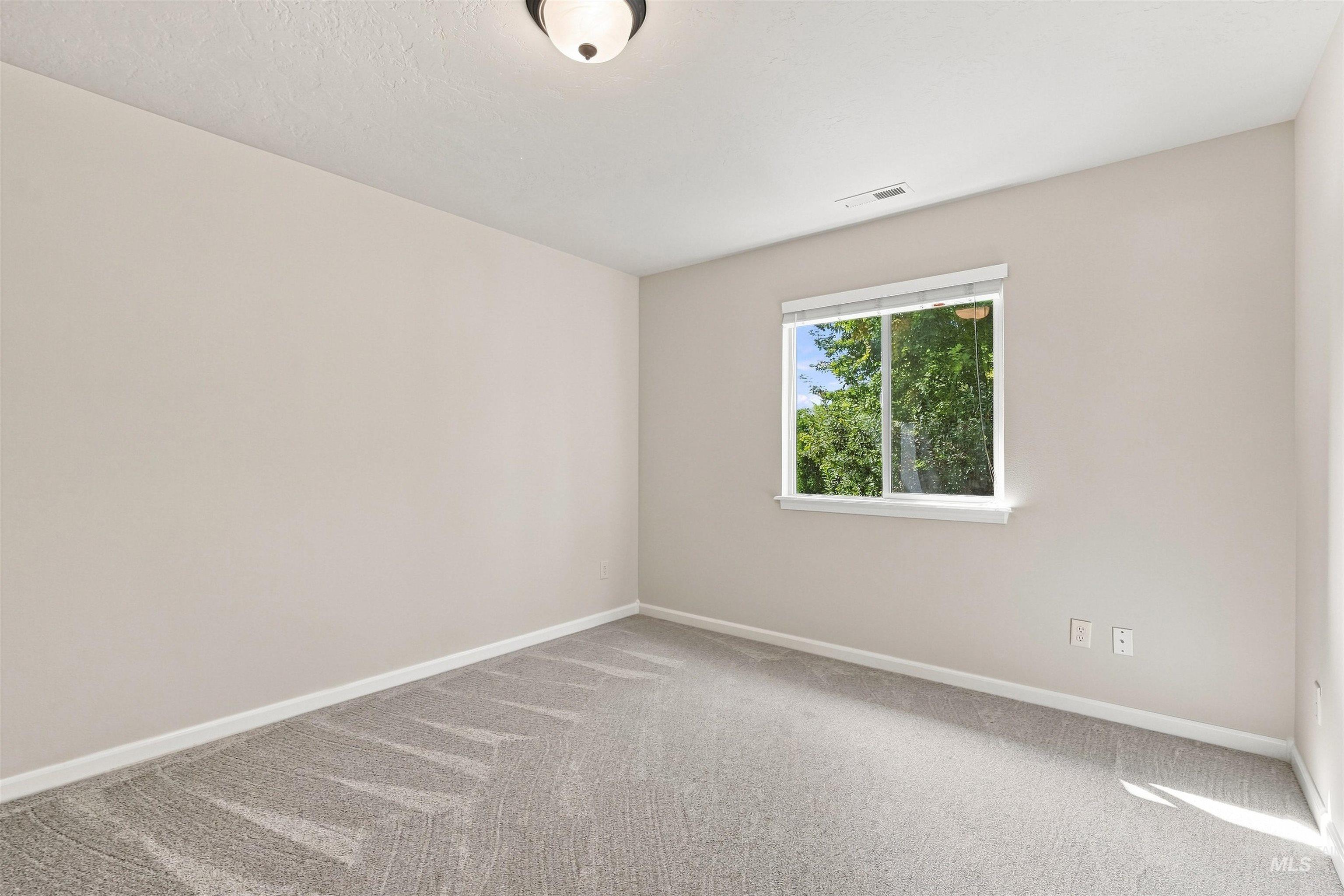 663 N Shadowfox Pl Property Photo 33