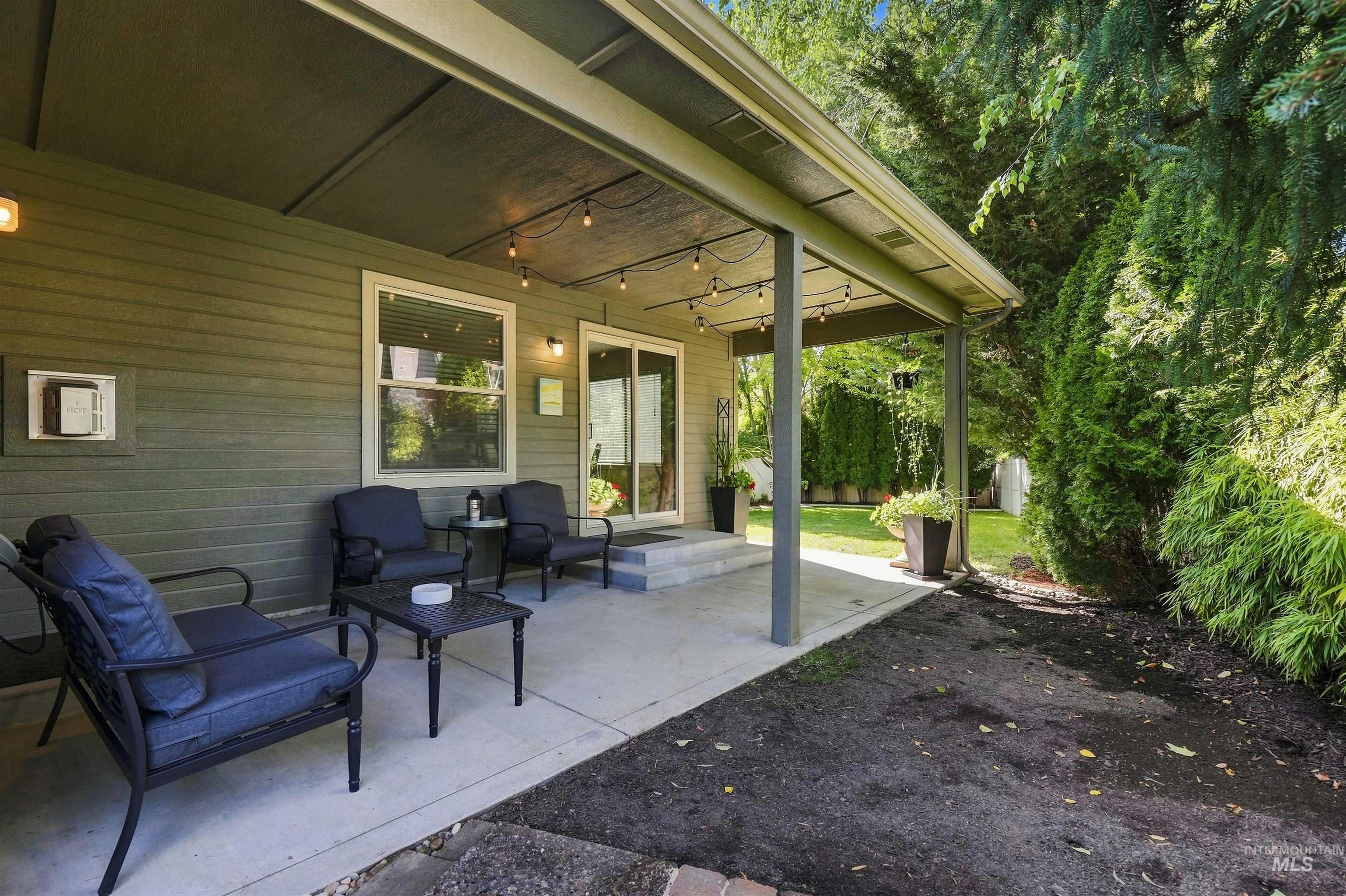 663 N Shadowfox Pl Property Photo 38