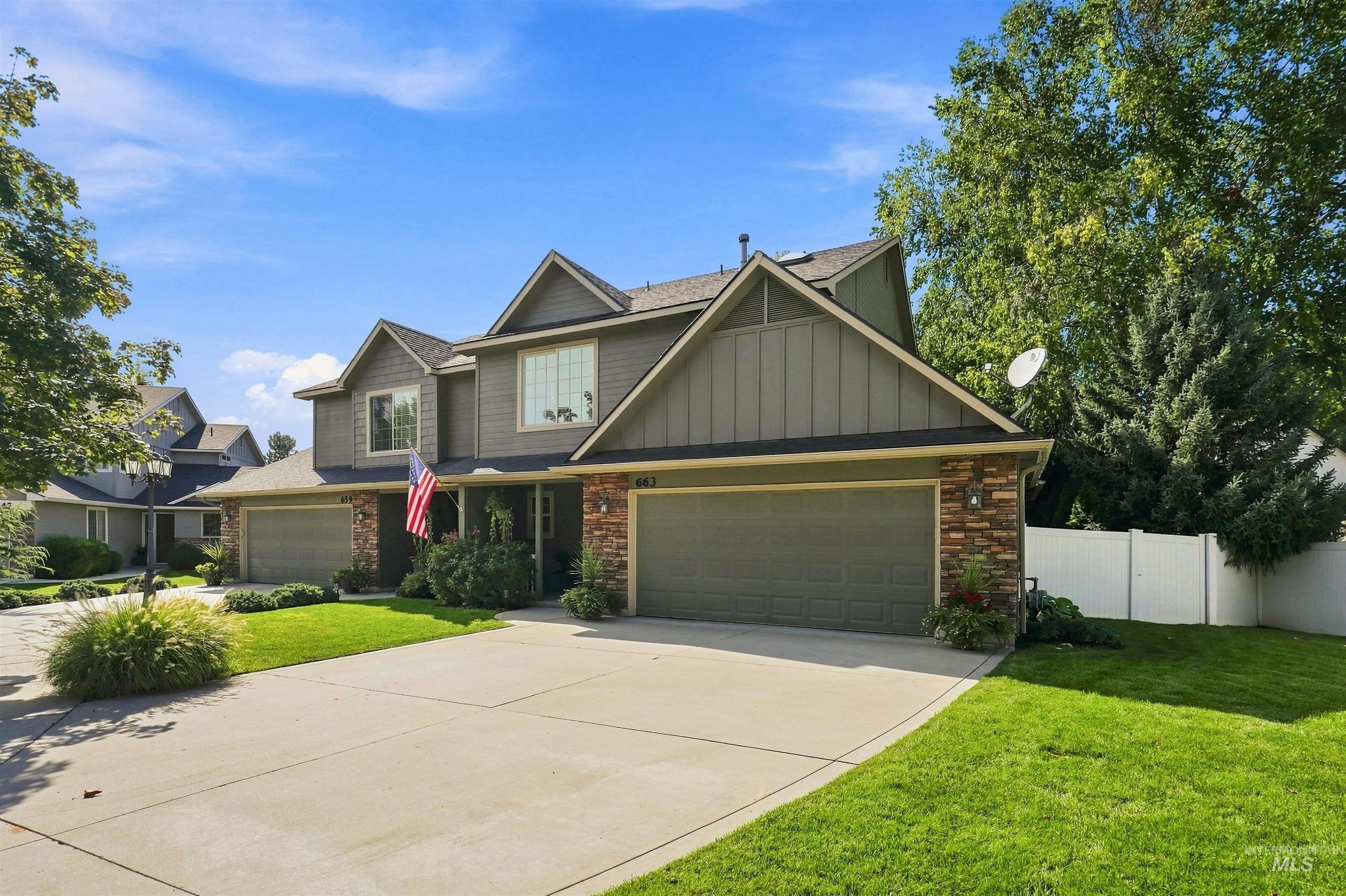 663 N Shadowfox Pl Property Photo 45