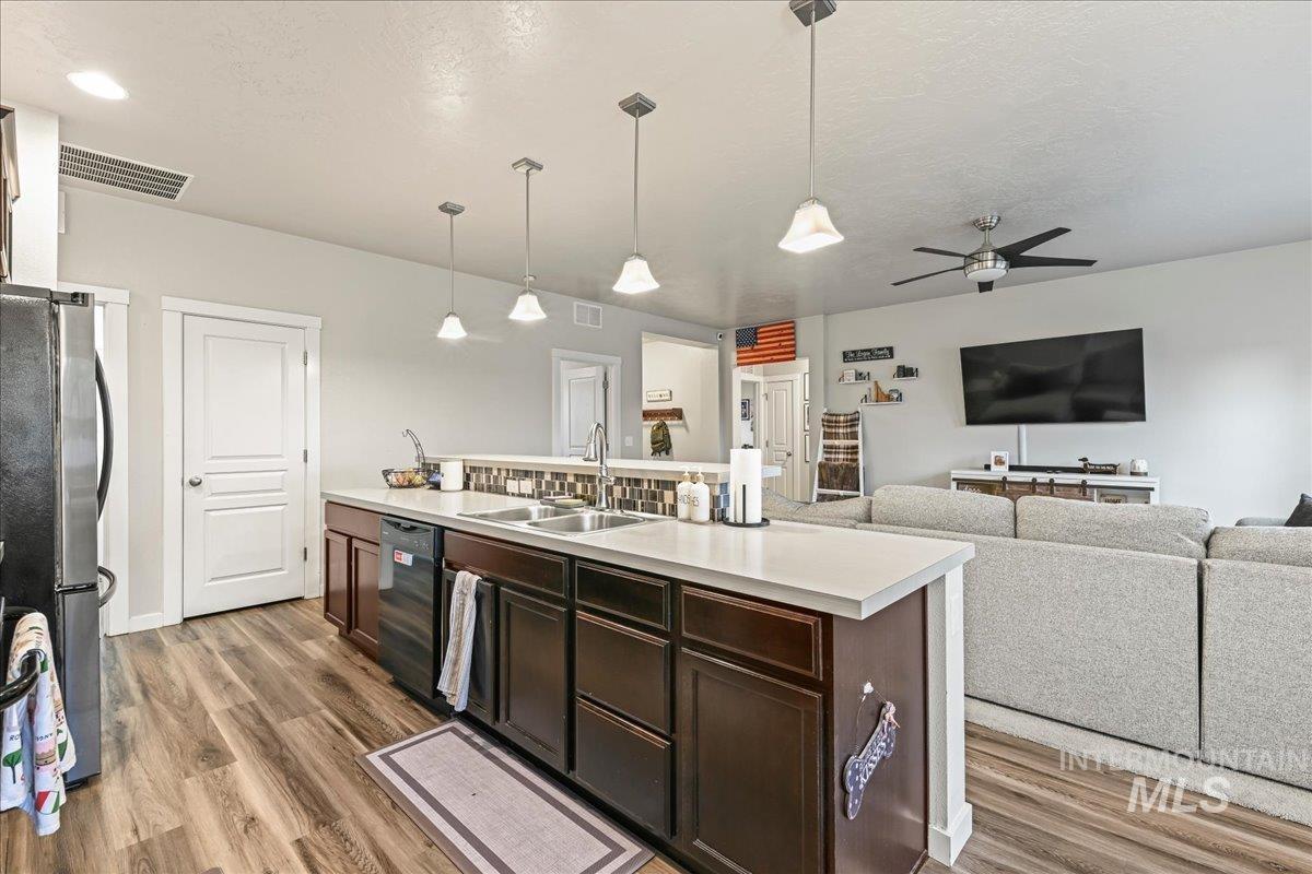 651 W Allspice Street Property Photo 14