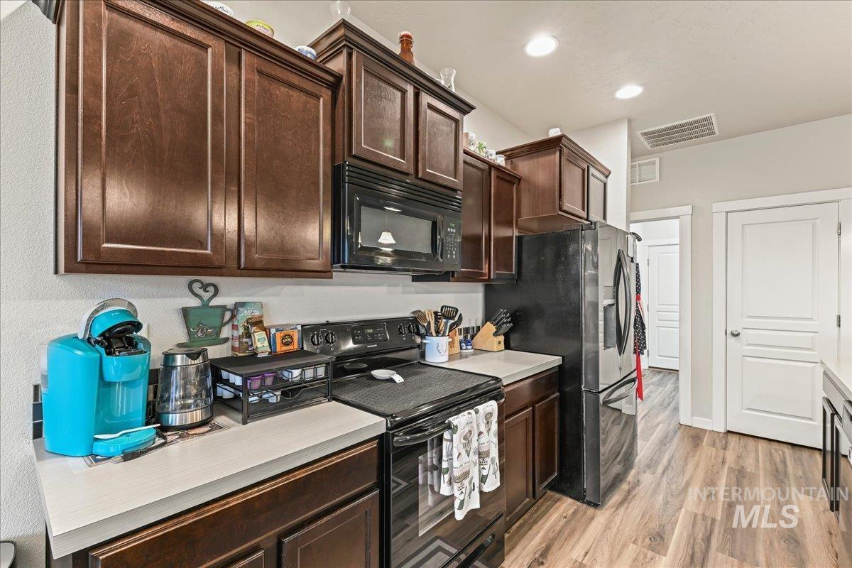651 W Allspice Street Property Photo 15