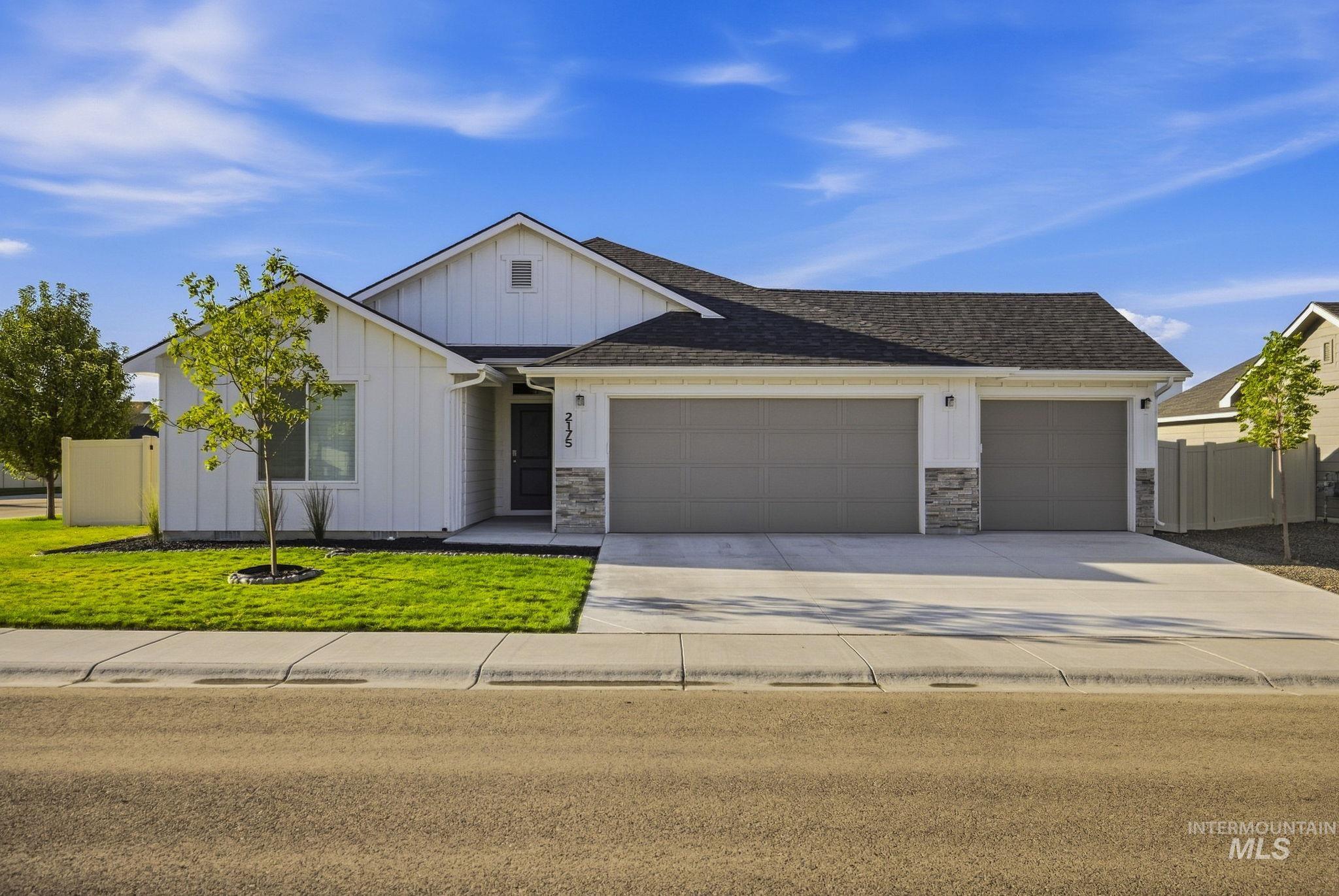 2175 W Arya St Property Photo 1