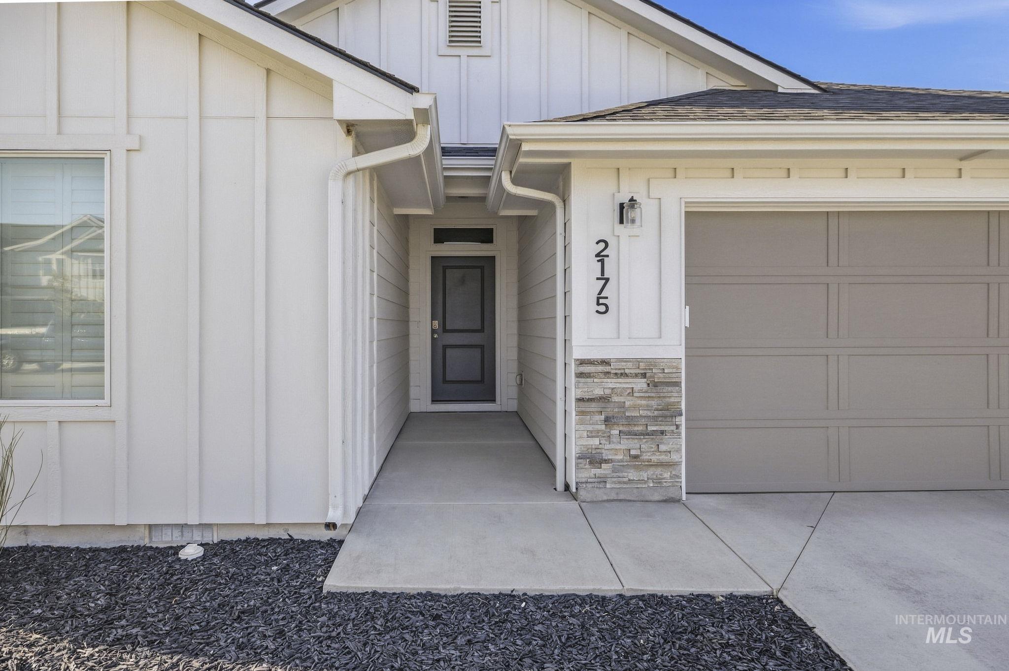 2175 W Arya St Property Photo 3