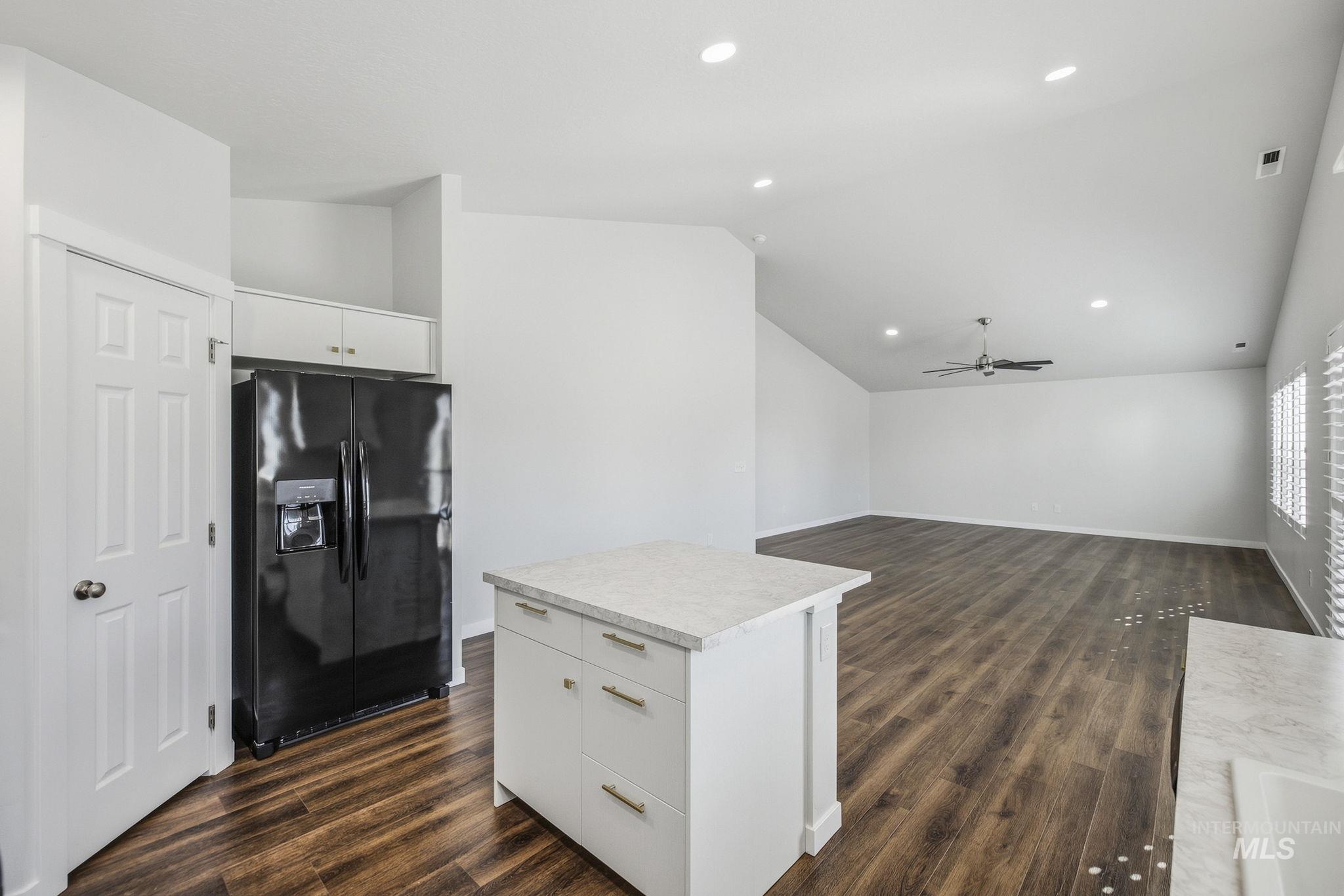 2175 W Arya St Property Photo 13