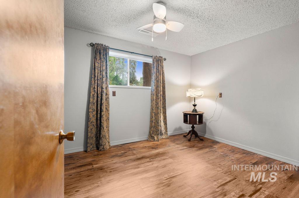 3509 7th St E Property Photo 20