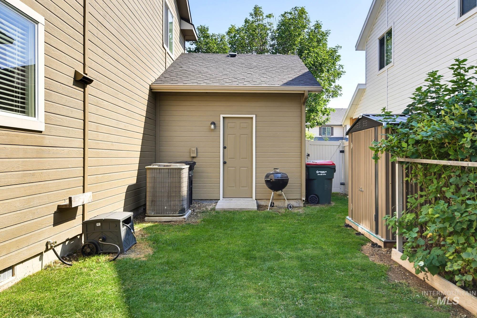 4094 E Arch Dr Property Photo 37
