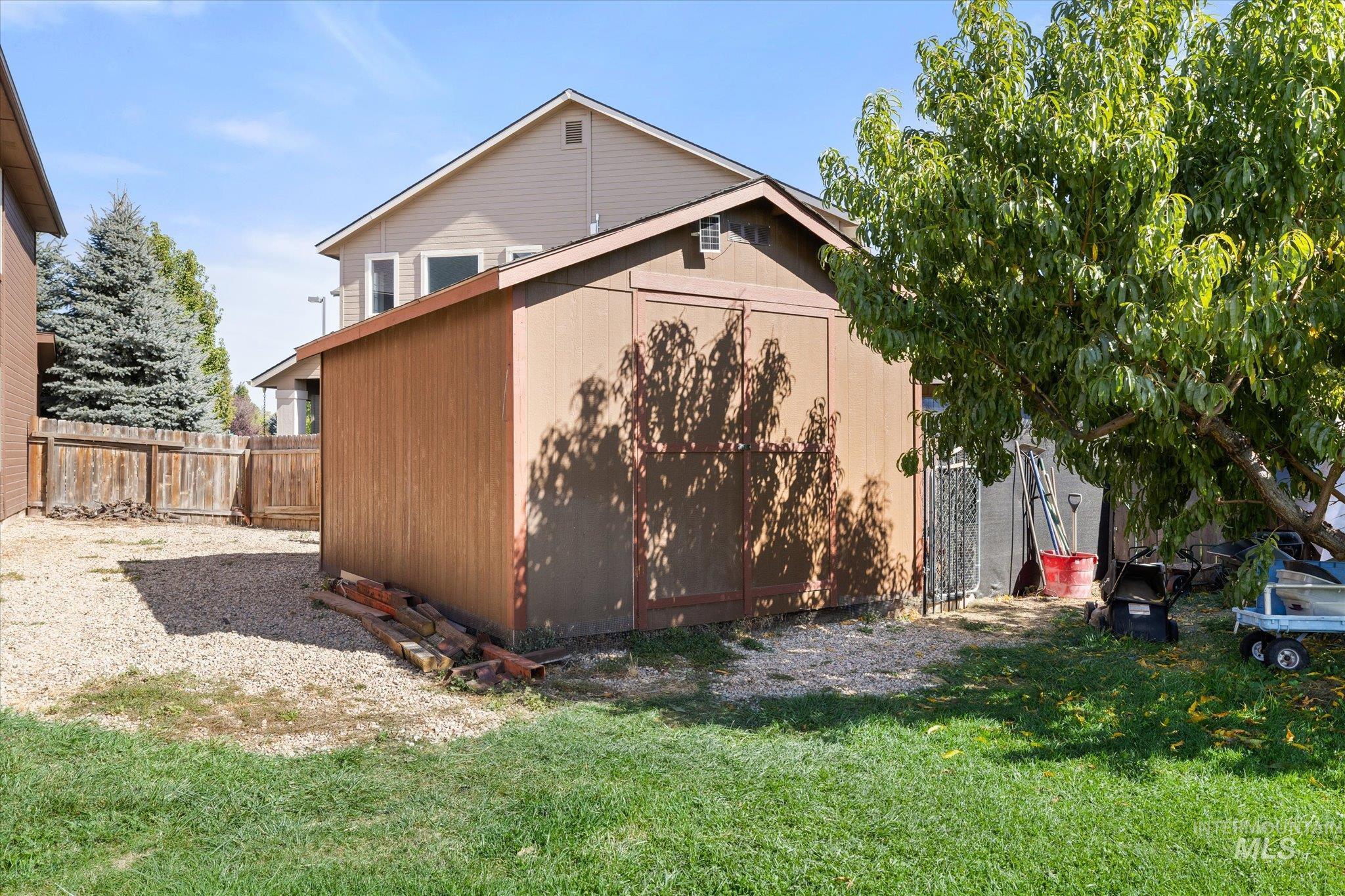 2537 N Copperdale Ave Property Photo 42