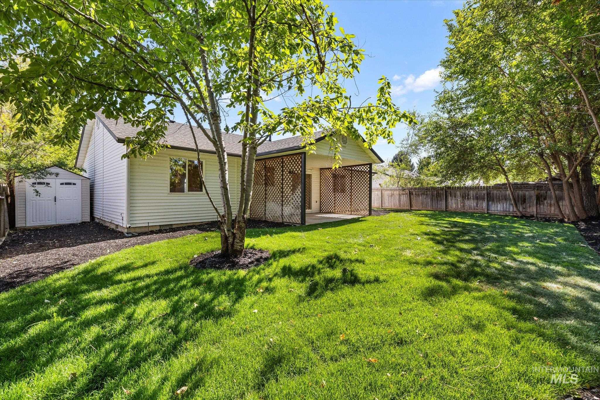 1005 S Bonneville Dr Property Photo 24