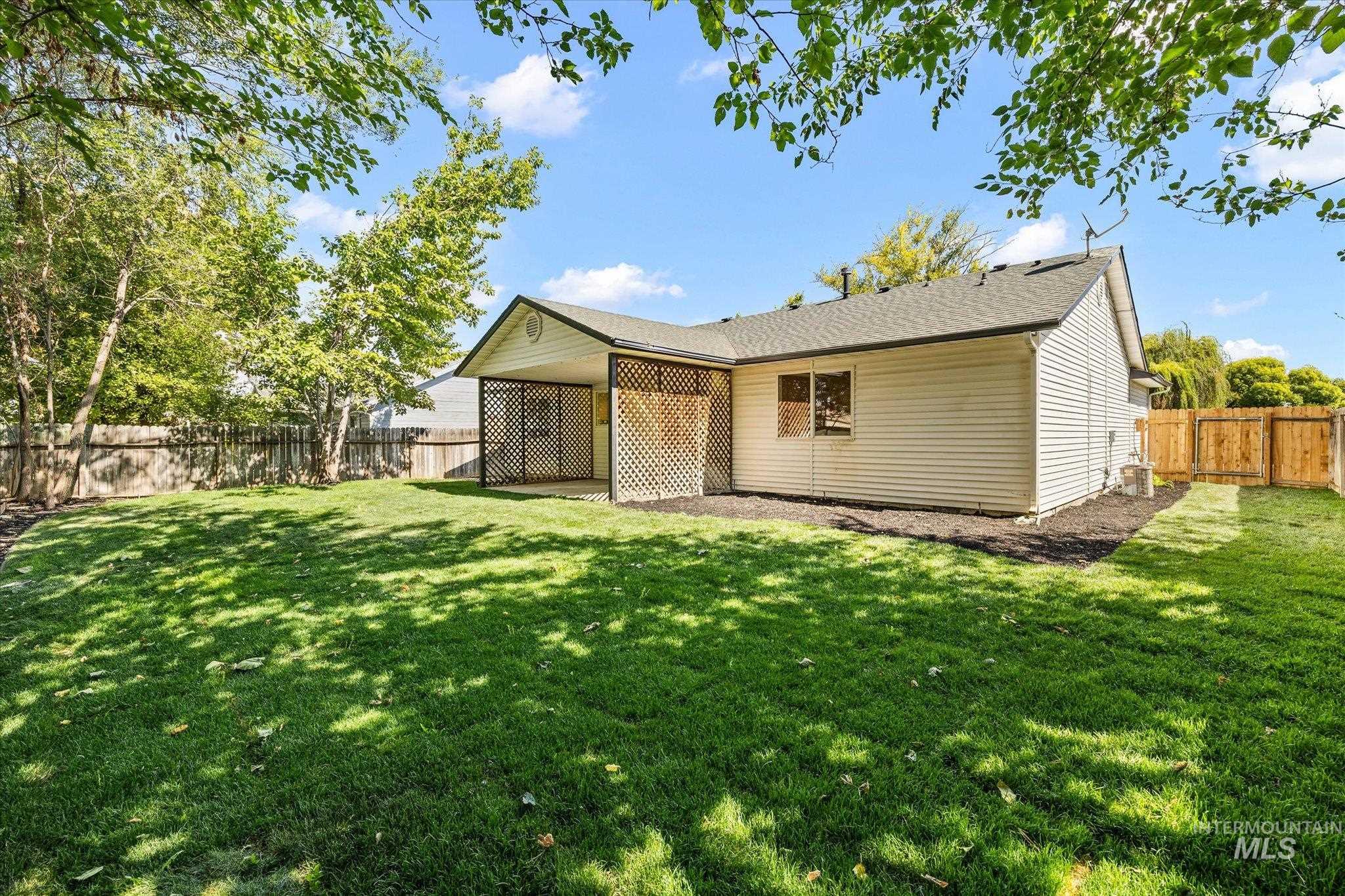 1005 S Bonneville Dr Property Photo 25