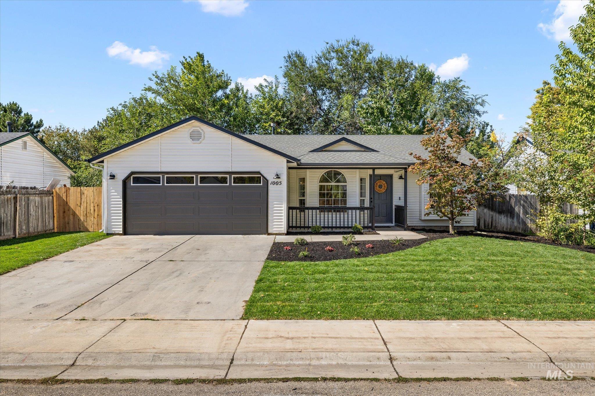 1005 S Bonneville Dr Property Photo 1