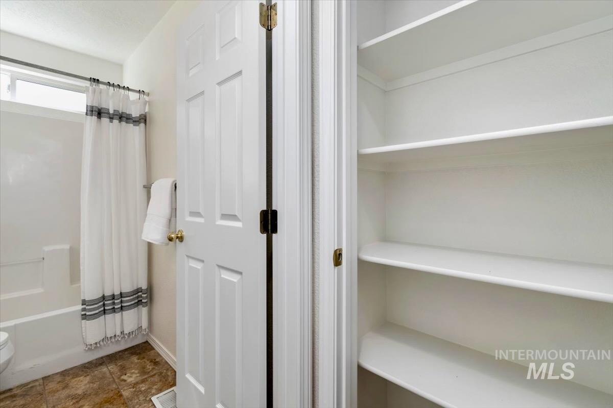 6223 W Villa Park Street Property Photo 25