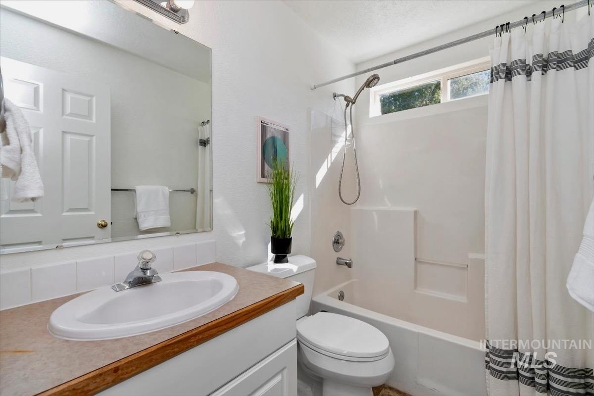 6223 W Villa Park Street Property Photo 26