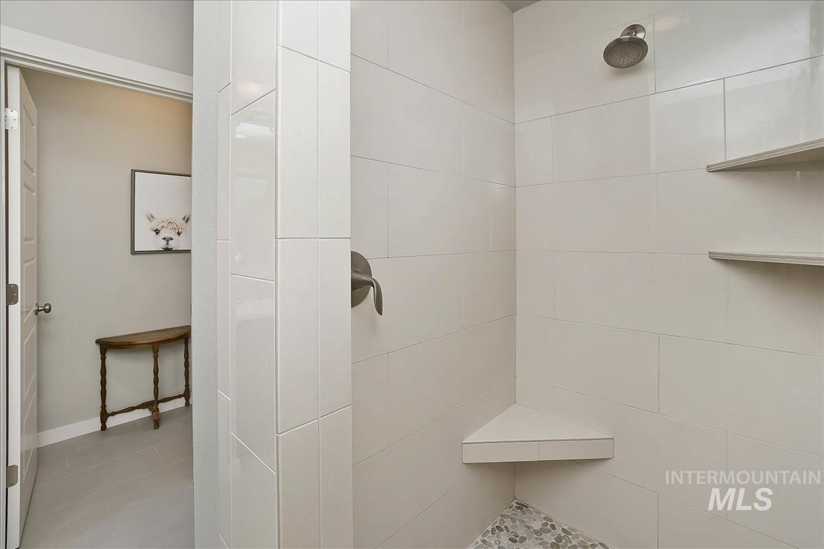 302 W Heston Dr Property Photo 24