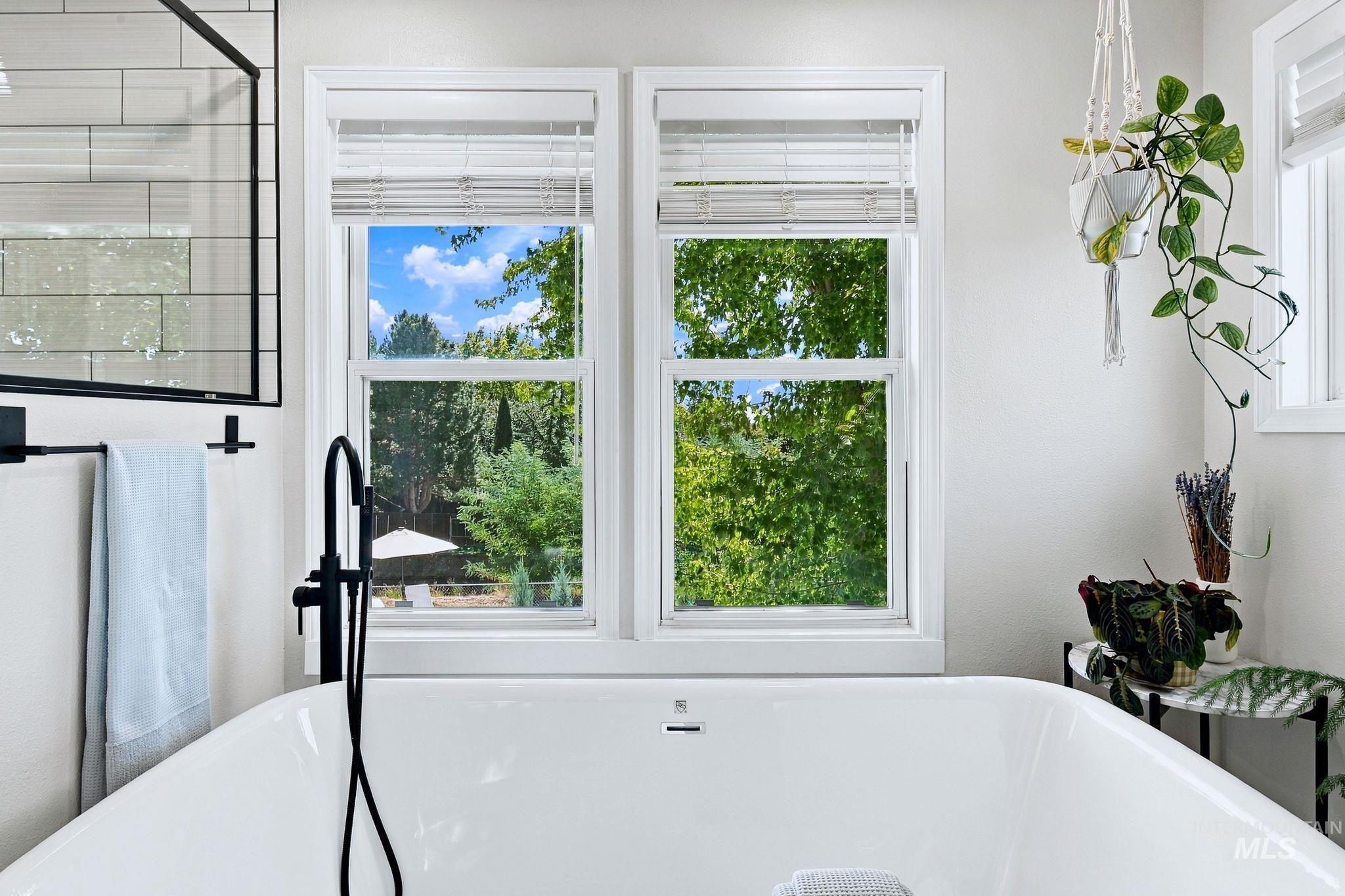 4931 N Contour Way Property Photo 44