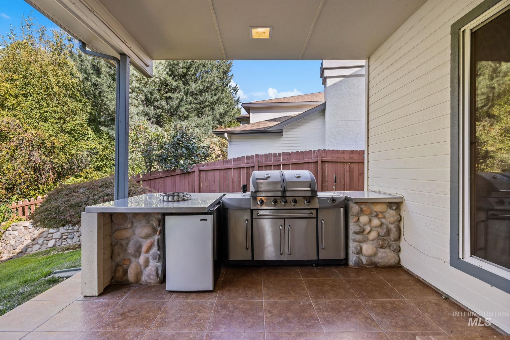 726 E Parkway Ct Property Photo 43