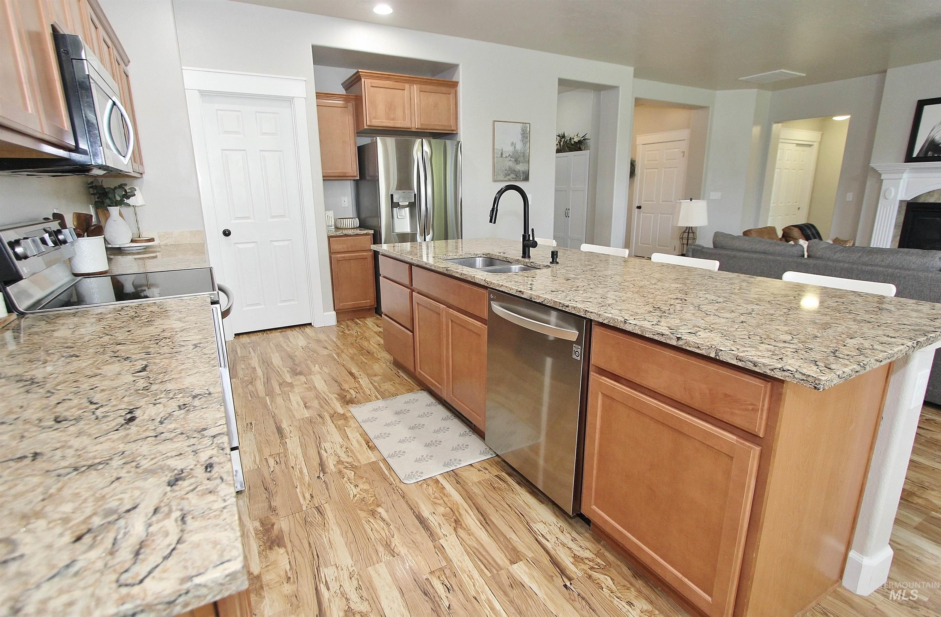 15687 Moosehorn Way Property Photo 11