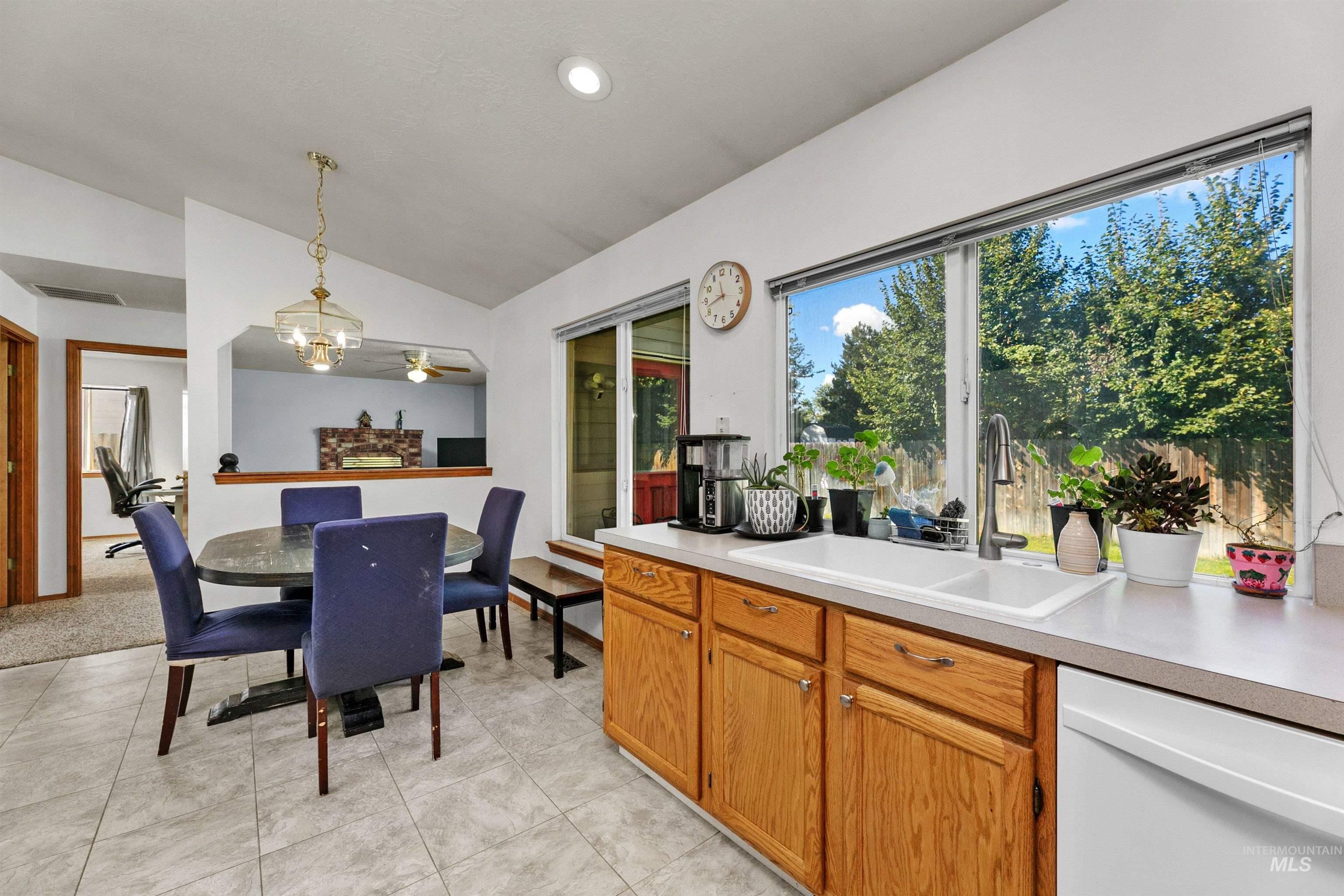 4773 N Lancer Avenue Property Photo 4