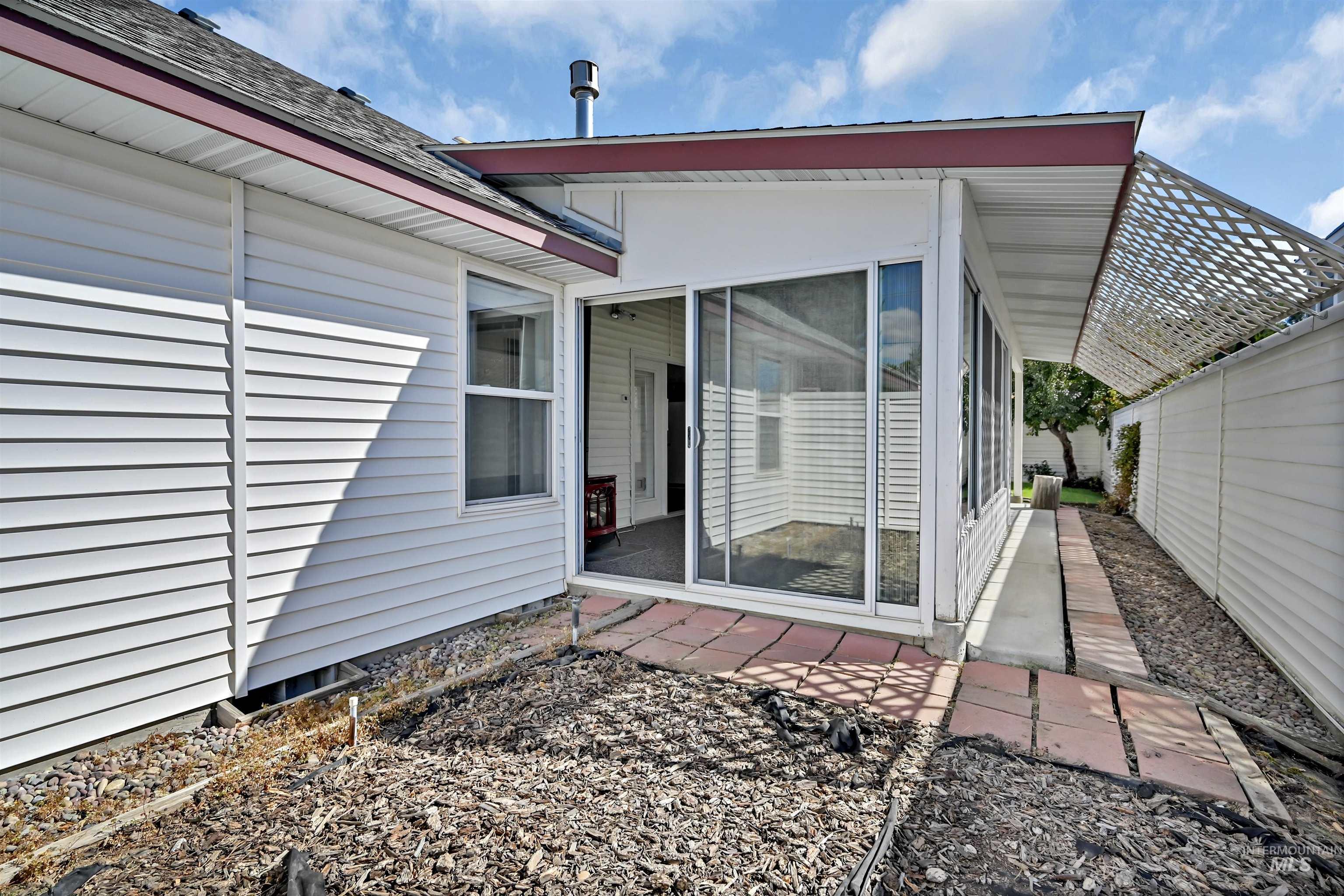 112 Country Lane Loop Property Photo 16